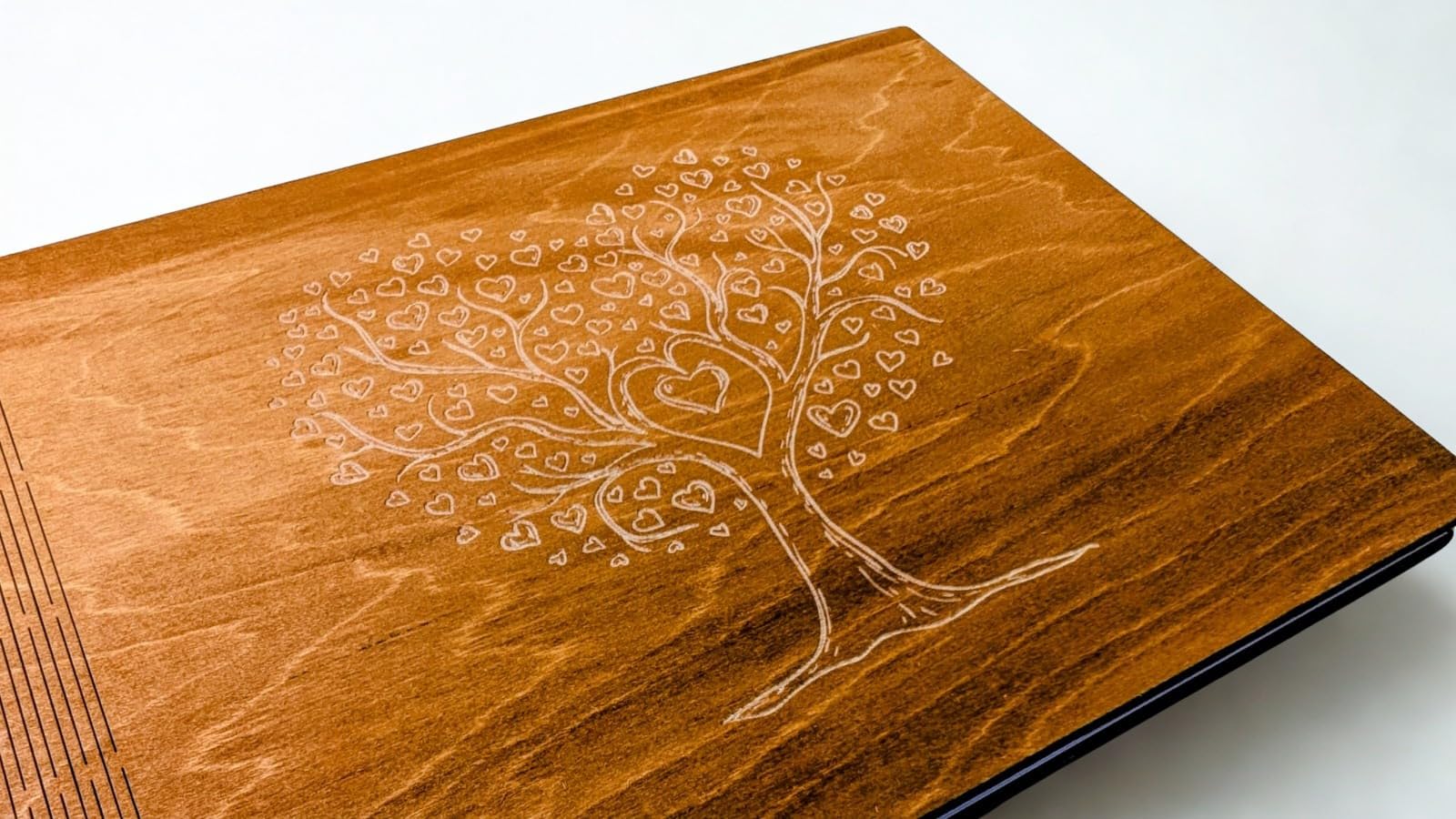 MALONA Libro de Oro de Madera para Boda, Bautismo o Cumpleaños - Libro de visitante / Guest book - Cuaderno de mensajes y recuerdos para todas las ocasiones - Estilo rural con grabado Árbol de la Vida