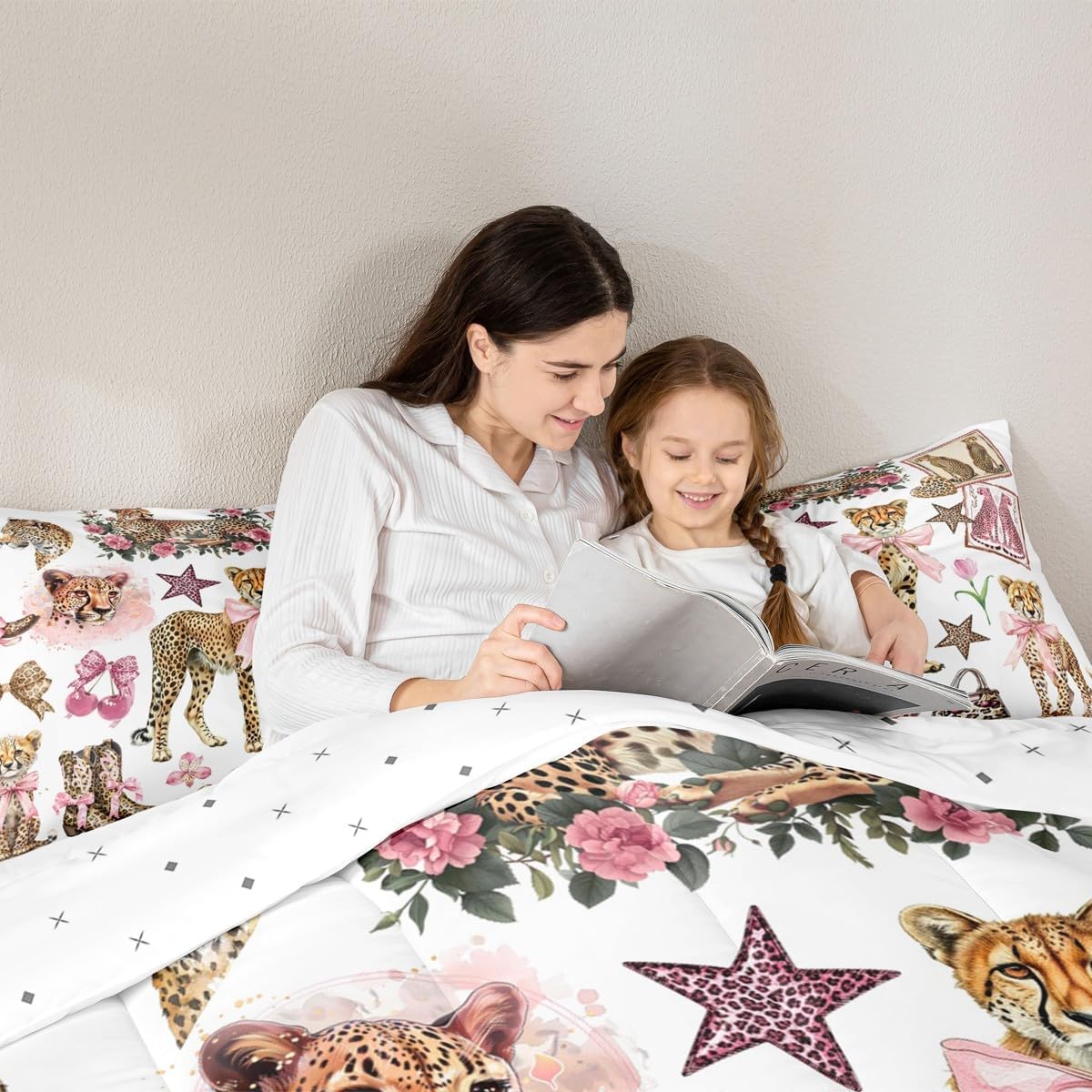 Manfei Girly Bow Cute Comforter Sets Full Size,Cartoon Cheetah Boots Bedding Comforter for Kids Girls Boys,Wild Animal Prints Quilt Sets for Bedroom Decor,Duvet Insert,2 Pillowcase,Pink Brown