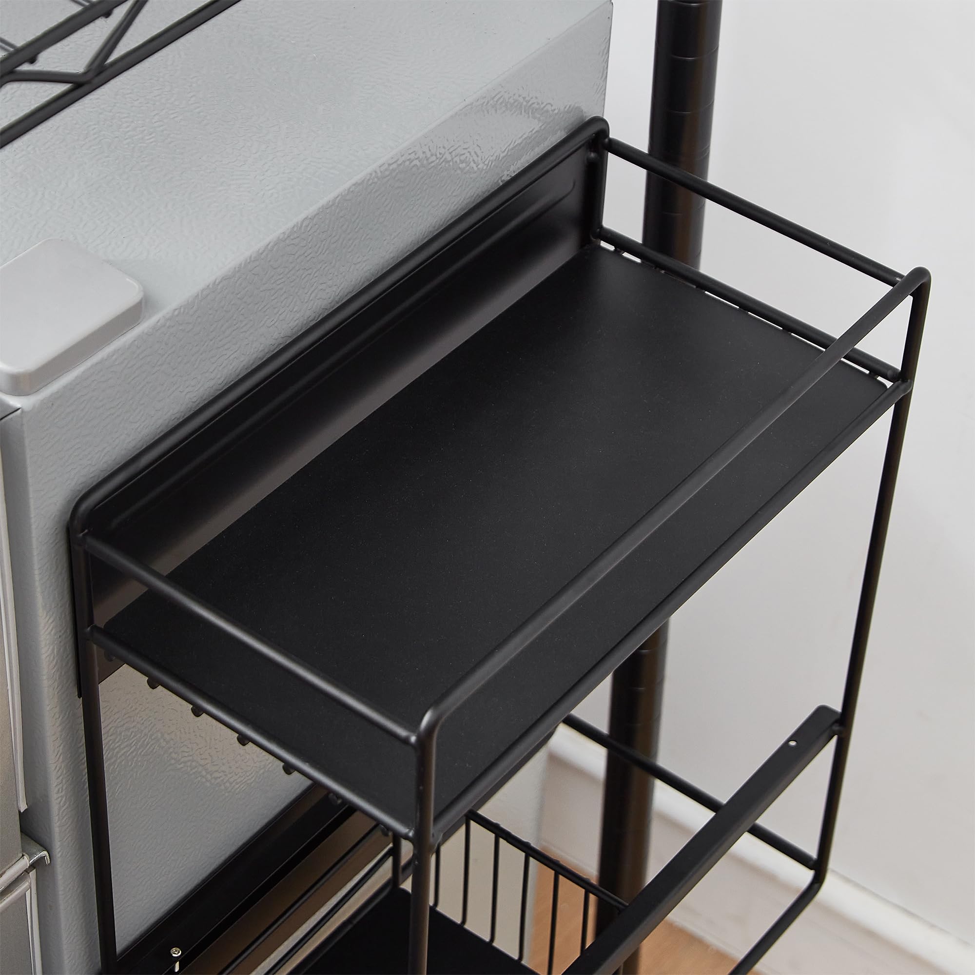 Suprima® - Estante magnético deslizante para nevera, color negro