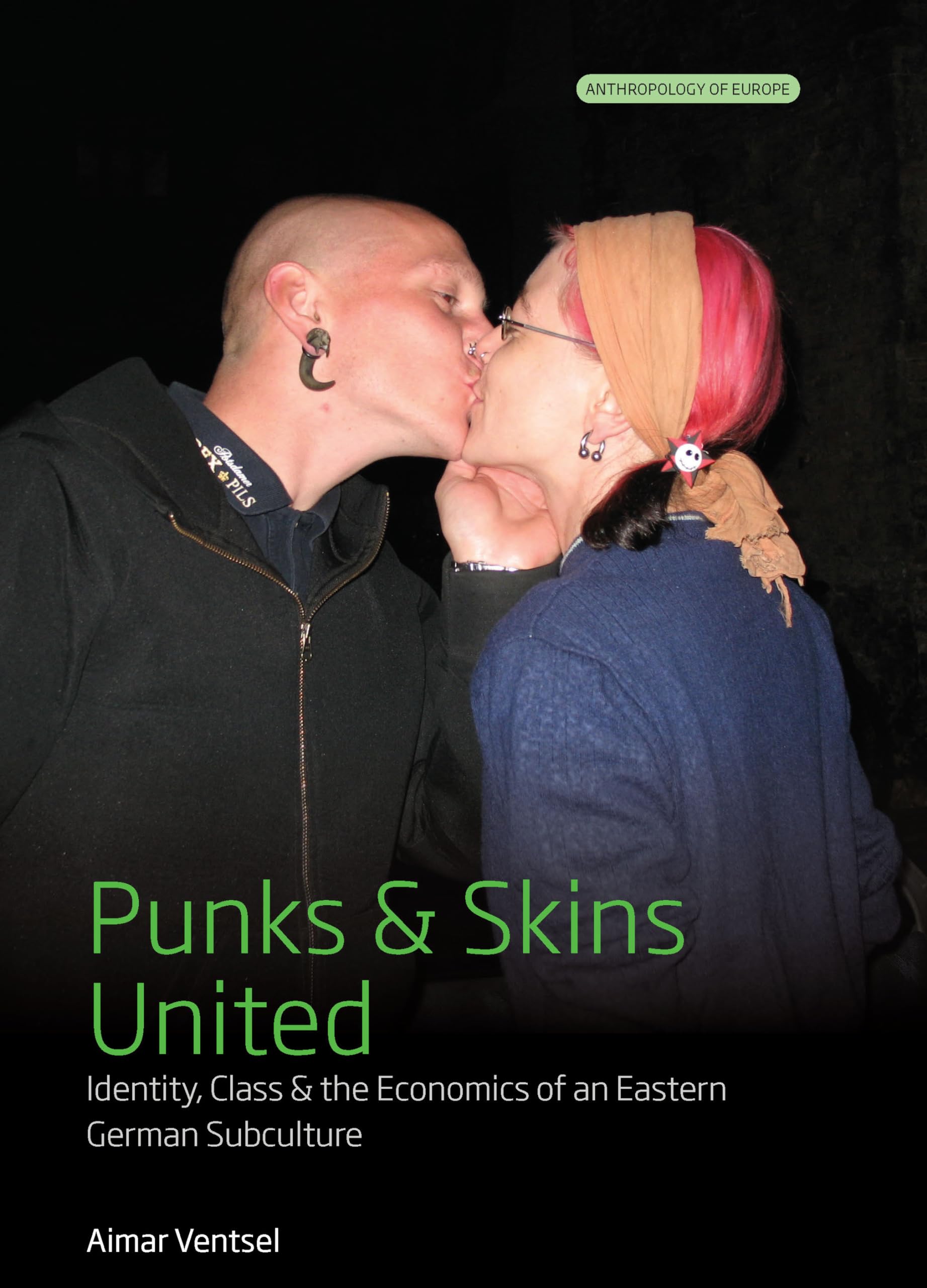 Livre de sociologie Punks and Skins United sur les mouvements punk et skin