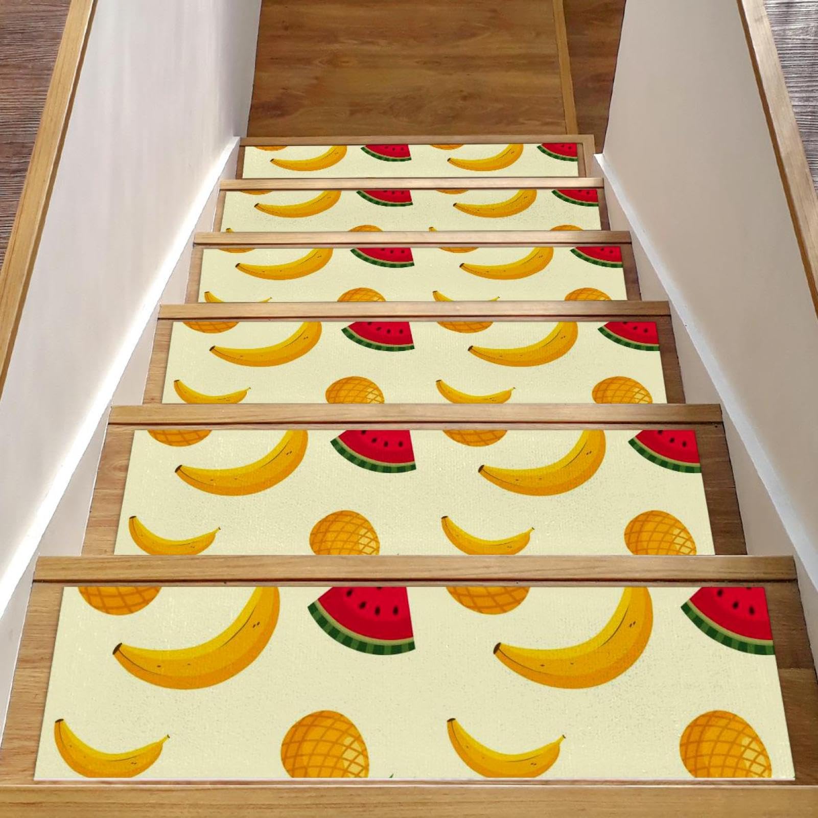 Evite caídas en escaleras con los peldaños antideslizantes tropicales para niños y mascotas