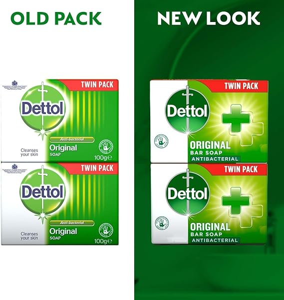 Dettol Antibacterial Bar Soap, 2 Twin Pack, 4 x 100g, Kills 99.99% of Germs, Hand & Body Cleansing with Bath Sponge (PACK OF 2)