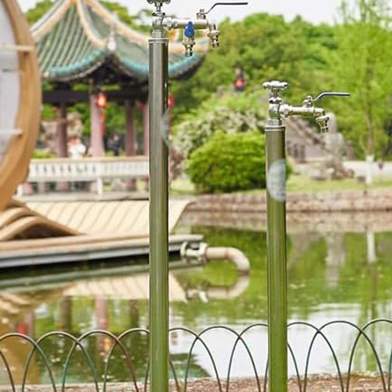 Colonne Verticale Cylindrique en Acier Inoxydable, Robinet d Jardin Résistant, Colonne d'eau de Jardin Autoportante avec Double Robinet, Borne d'eau Extérieure Antigel(80cm/31in)