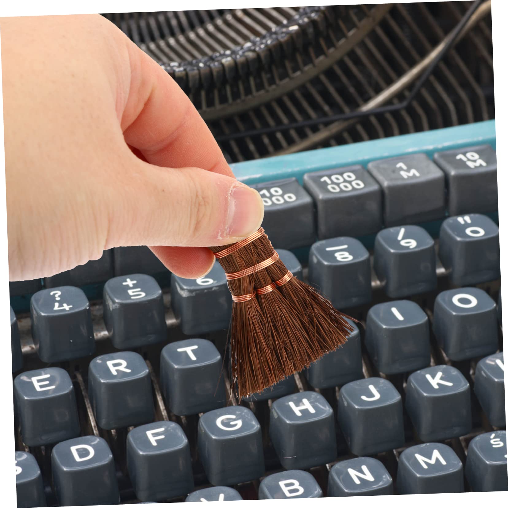 NOLITOY Palm Whisk Broom for Sweeping Natural Broom for Tea Ceremony and Desk Cleaning Practical Miniature Brush with Hanger for Easy Storage