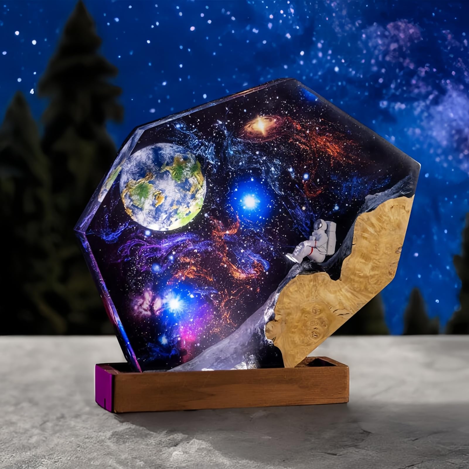 Drawelry 3D Weltraum Harz Nachtlicht Ornamente mit Holz Sockel LED Nacht Lampe Dekoration Astronaut Rakete Epoxidlampe Tischlampe Heim Büro Deko Geburtstag Geschenk für Familie, Freunde (C2)