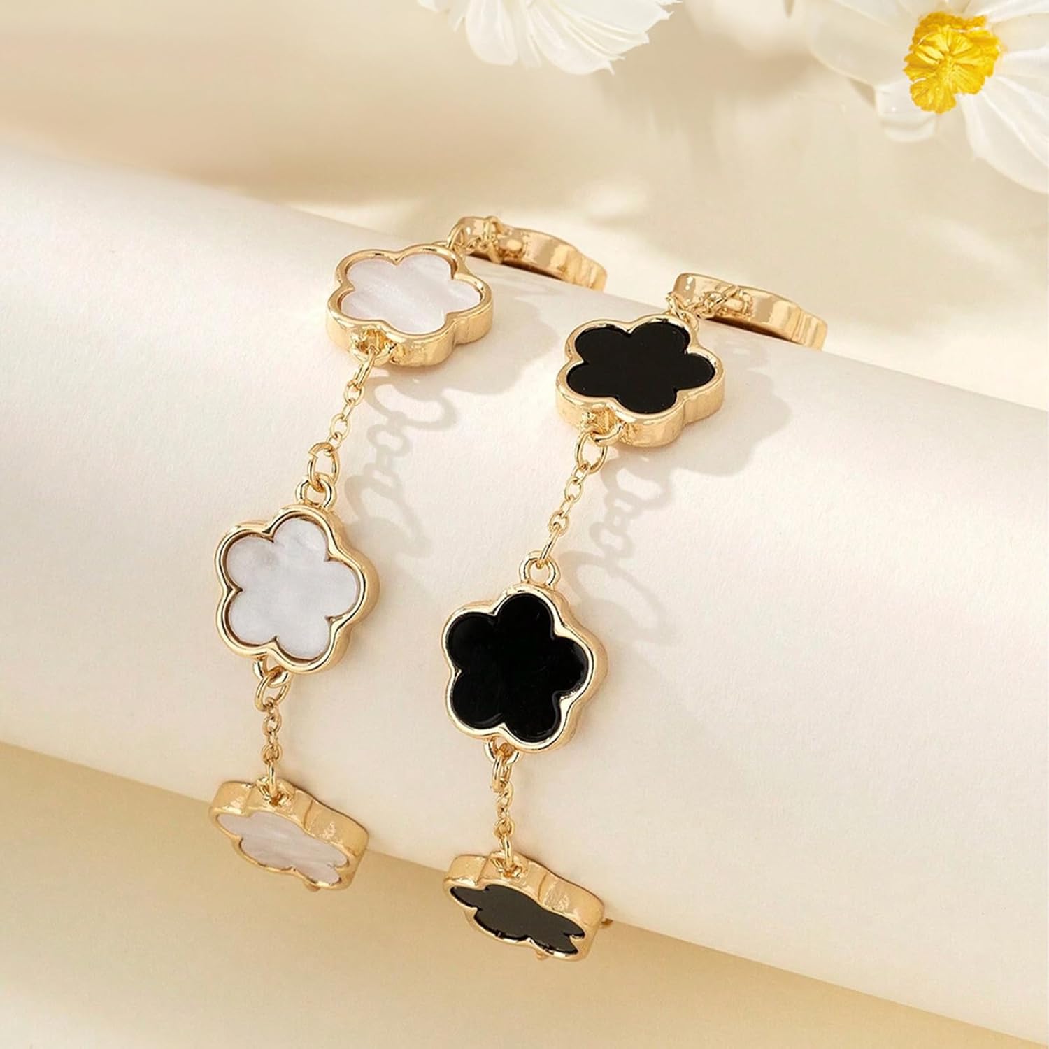 “Discover Cute Jewelry: Lucky Floral Bracelet Set for Women”