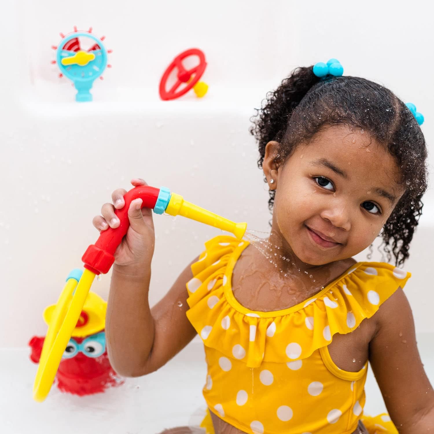 Yookidoo Fire Hydrant Bath Toy - Baby Bathtime Toy with Fire Hose and Three Spray Accessories - Spinning Gear and Googly Eyes for Bath Time Sensory Development