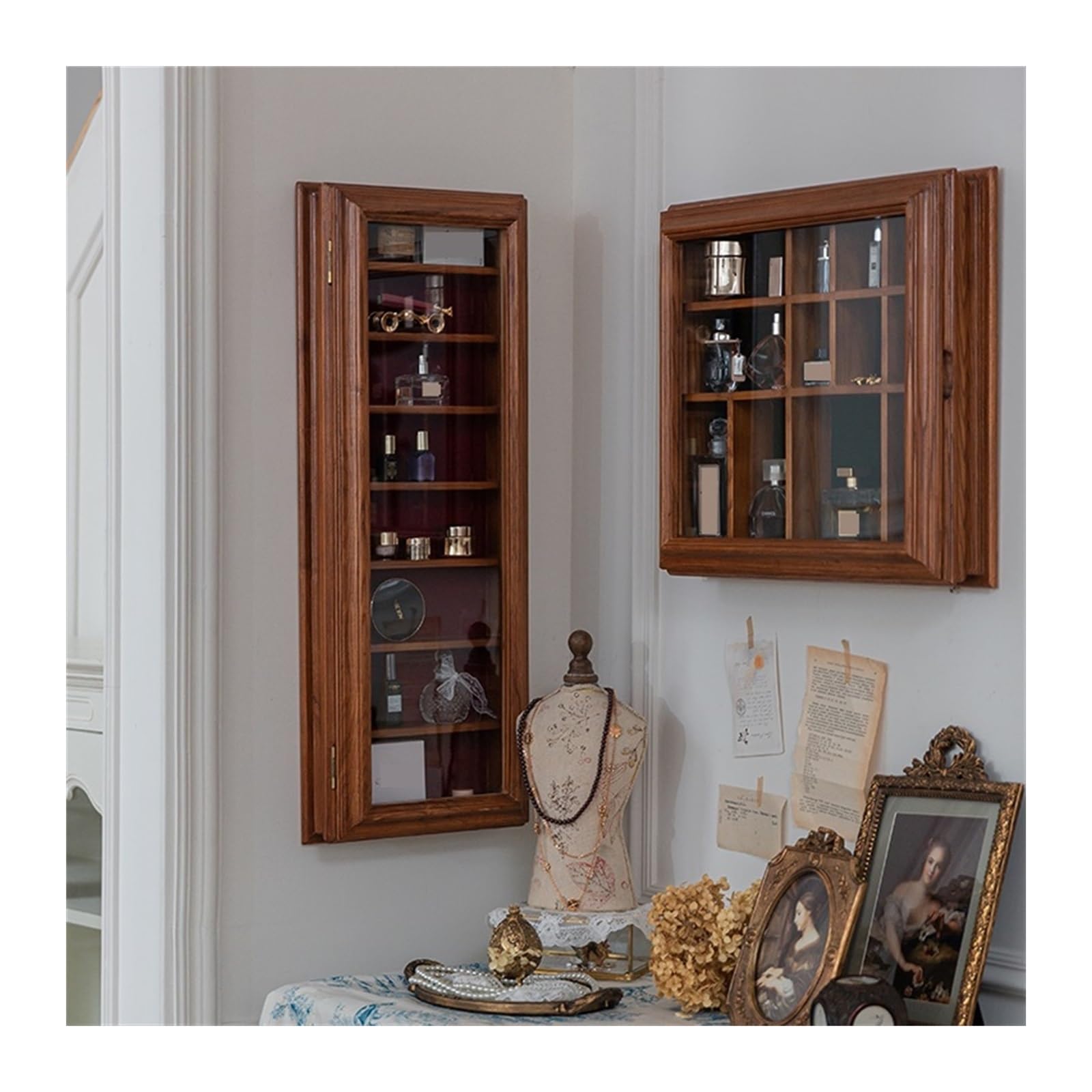 Étagère de rangement murale pour créer un coin parfum chic dans la chambre