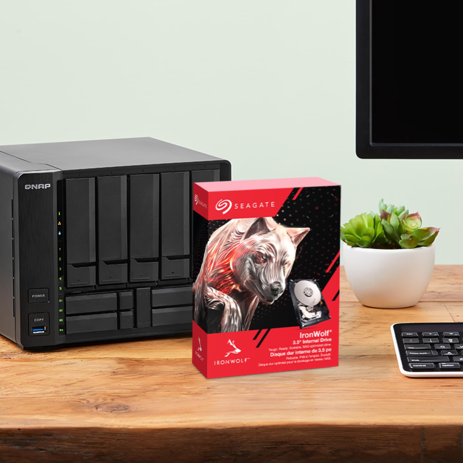 Seagate IronWolf 4TB NAS Interne Festplatte HDD 3.5 Zoll 5400 U/Min CMR 64 MB Cache SATA 6GB/s silber
