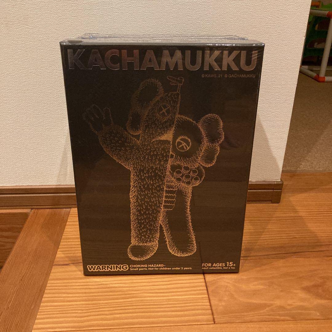 Kaws KACHAMUKKU BLACK colorway