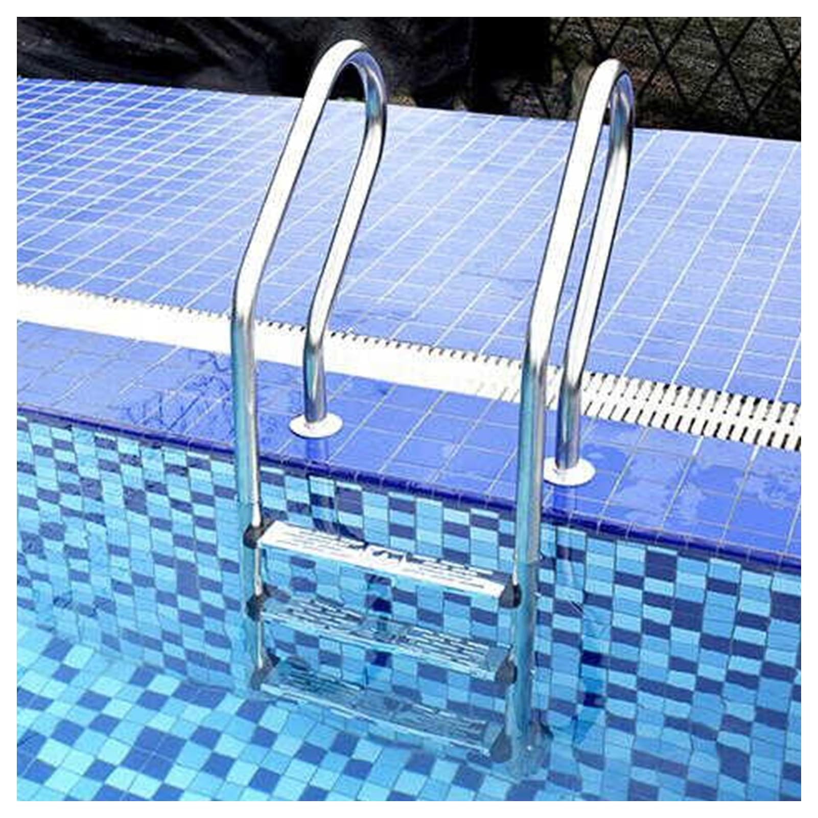 Échelle de piscine hors sol stable 250 kg résout les problèmes de flexibilité