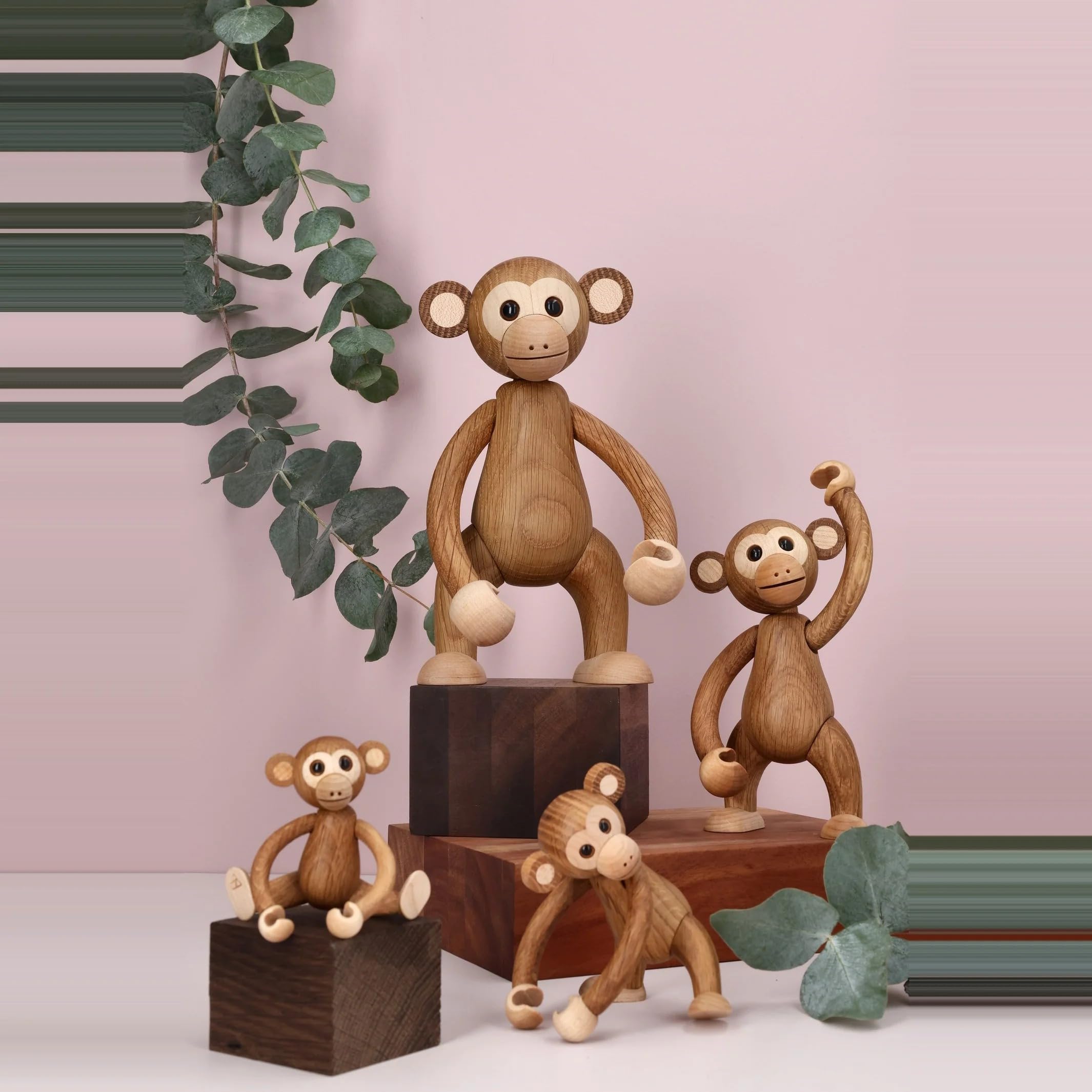 Spring Copenhagen Holzaffe Funky – 21 cm Holzfigur aus FSC Eiche & Ahorn · bewegliche Tierfigur Deko Skulptur modern · skandinavisches Design Geschenkidee