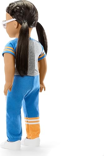 Miniatura 3 de American Girl Los Angeles Chargers - Conjunto y accesorios para fanáticos de muñecas de 18 pulgadas, azul y amarillo, 6 piezas, a partir de 6 años