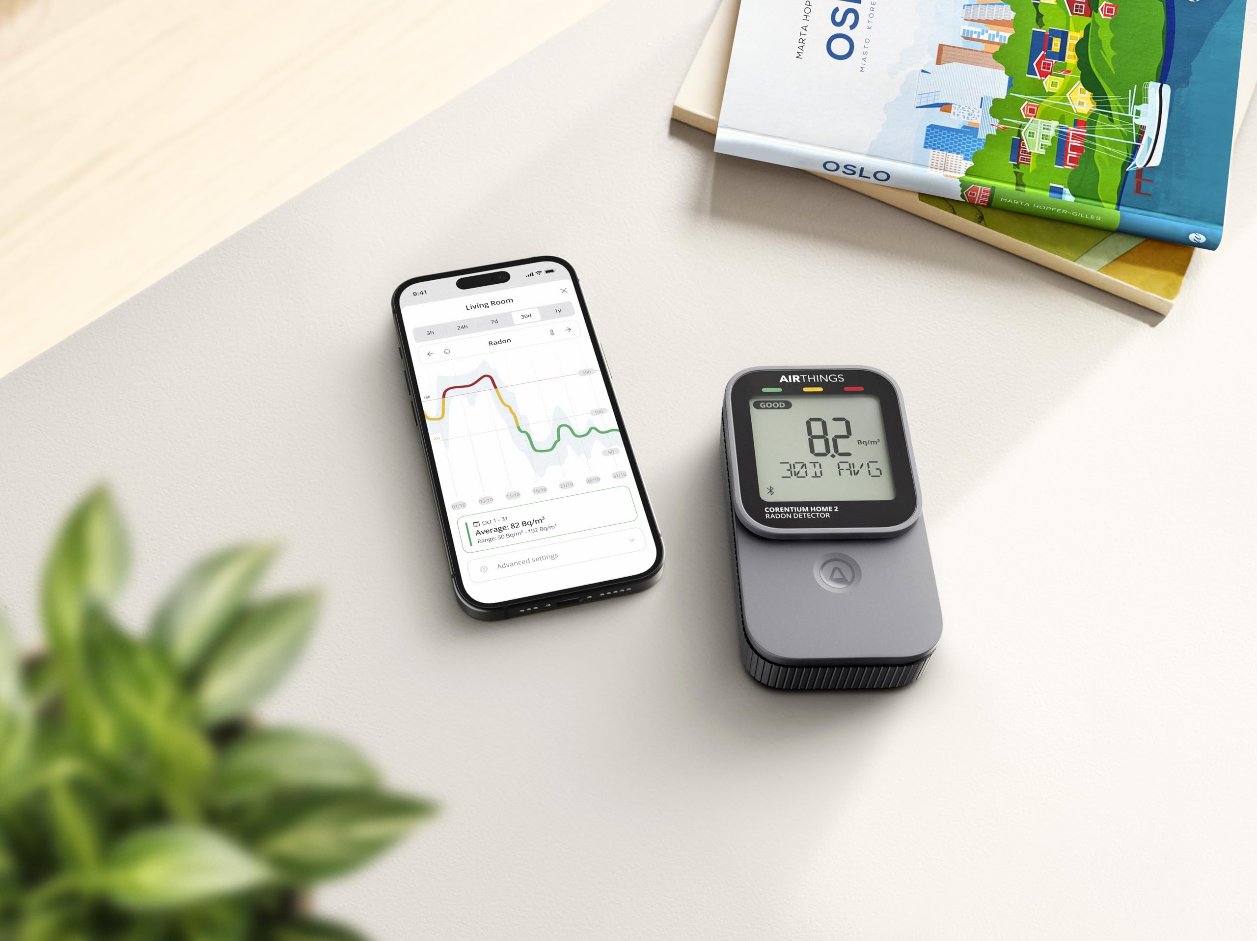 Corentium Home 2 Airthings - Détecteur de Radon numérique Intelligent - Portable et Facile à Utiliser avec connectivité Bluetooth et capteurs d'humidité et de température