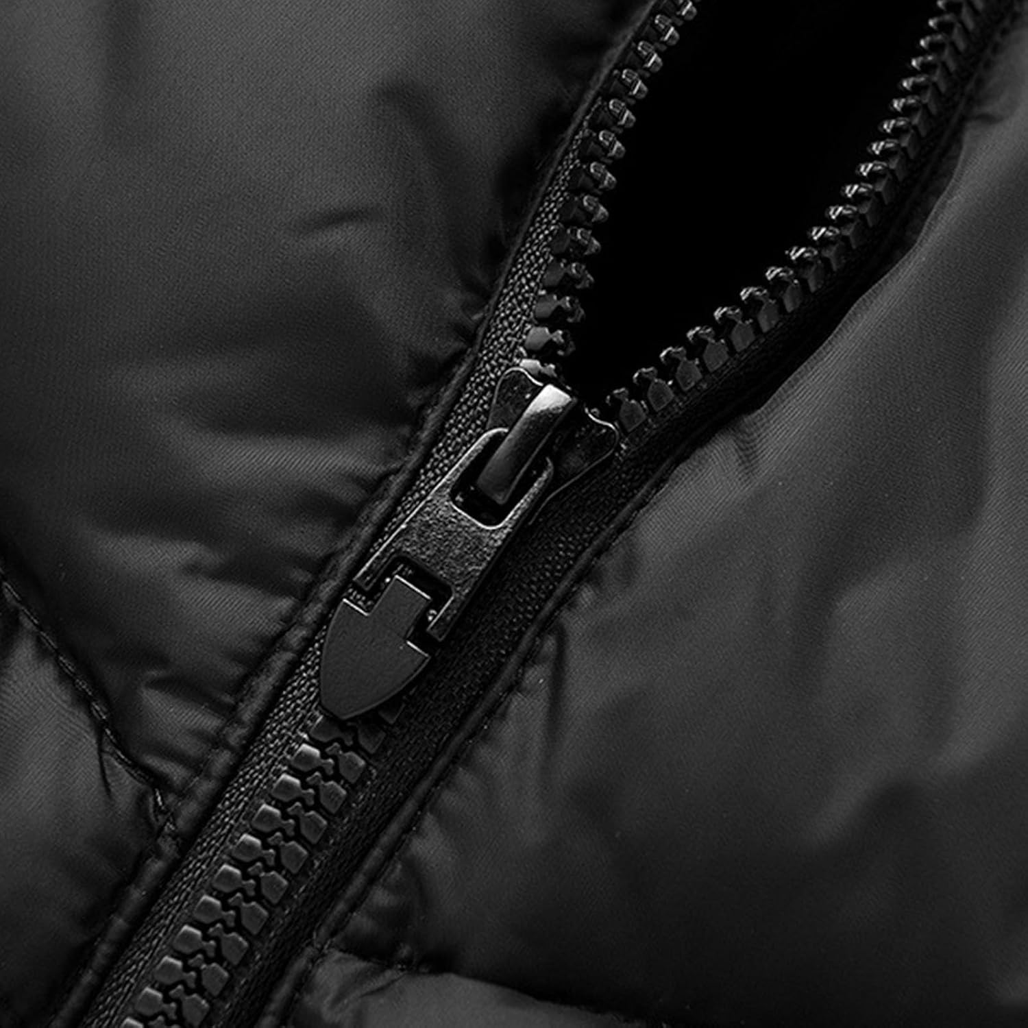 Dademeo Men's Slim Fit Hooded Puffer Jacket with Full-Zip Pockets Colorblock Quilted Design, Casual Winter Warm Coat
