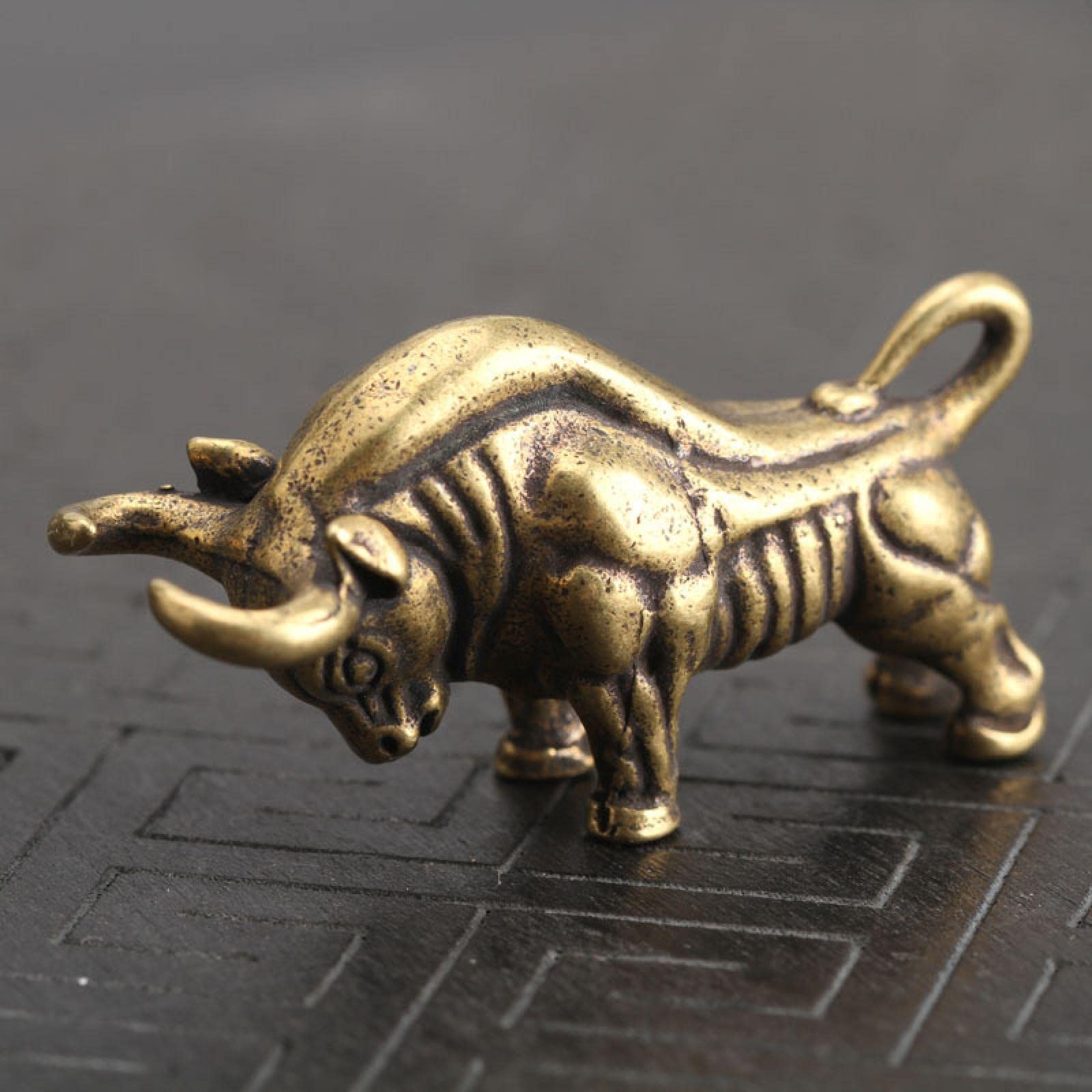 YNIYUJKL Brass Sculpture Fengshui Figurine Statue Tea Pet Artware Collectible For Home Office Wall Street Brass Bull Mini Animals Statue Handmade Home Decor Ornaments Crafts Copper Min