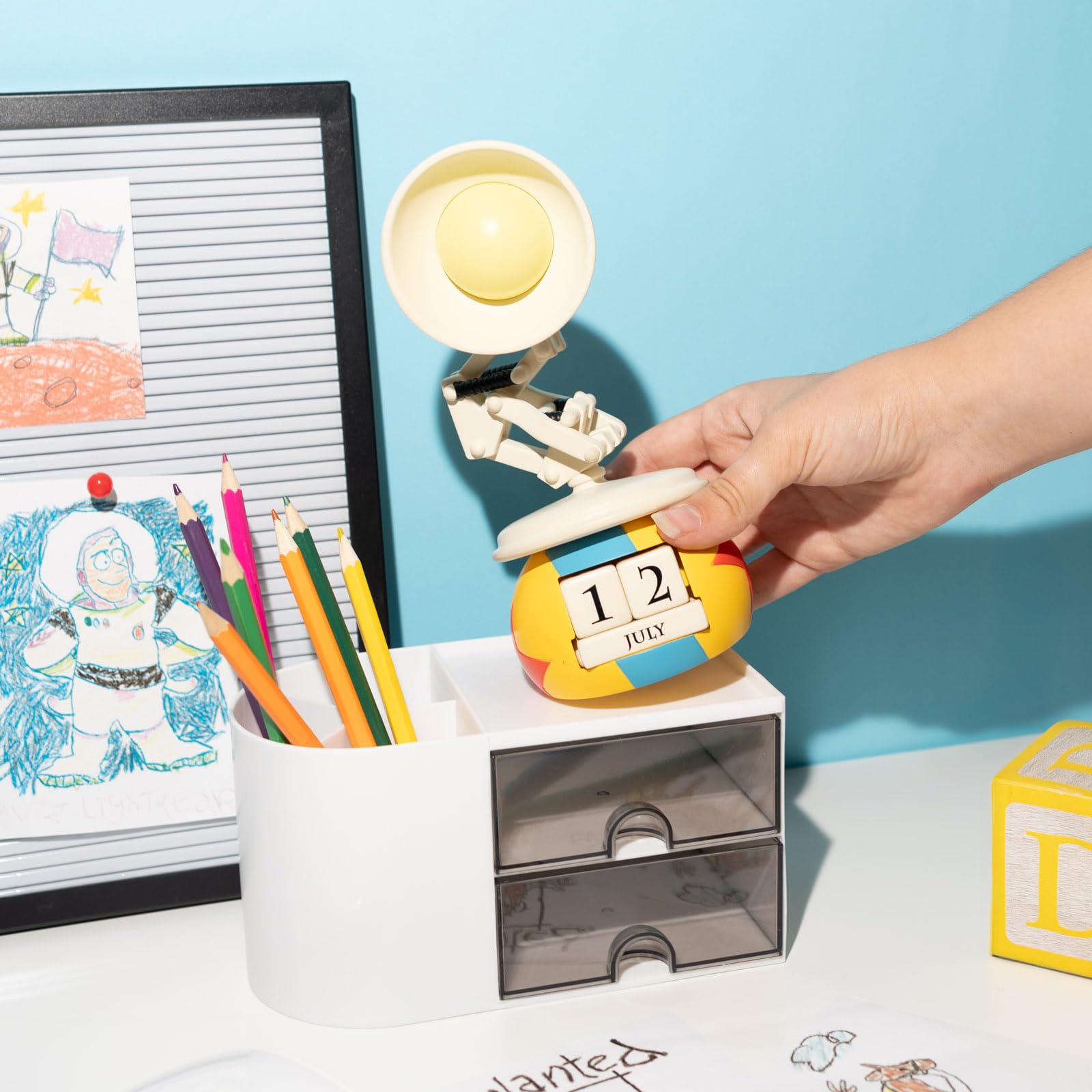 Grupo Erik Pixar Lampe Figur Ewiger Kalender Merch Geschenke