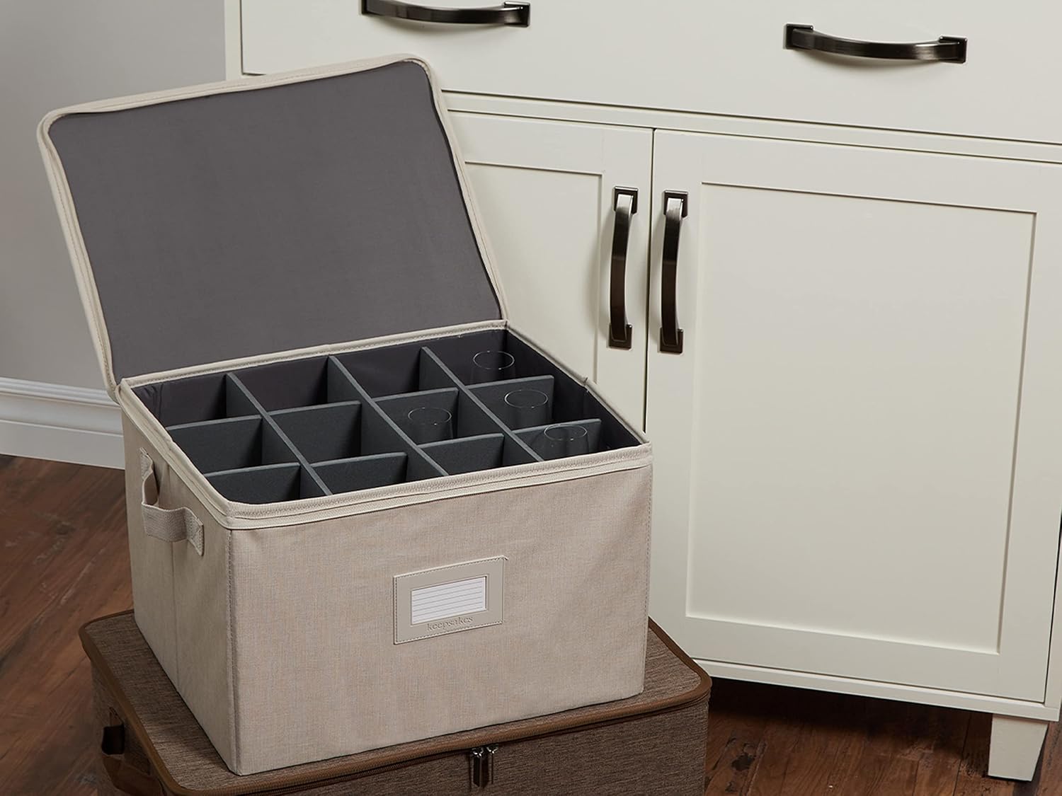 Covermates Cup and Mug Storage Box with Dividers, Stackable Organizer for Coffee Mugs & China Cups, Heavy-Duty Polyester with Handles, Zipper Closure & ID Window, Beige Heather