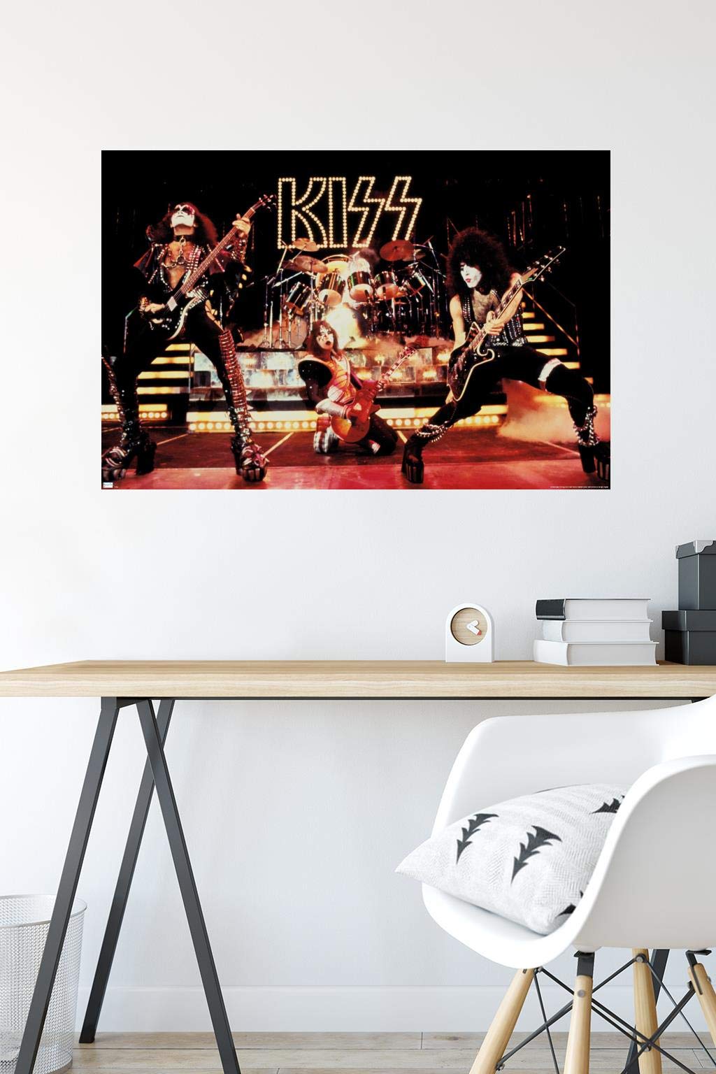 Amazon.com: Trends International Kiss - Live Show Wall Poster