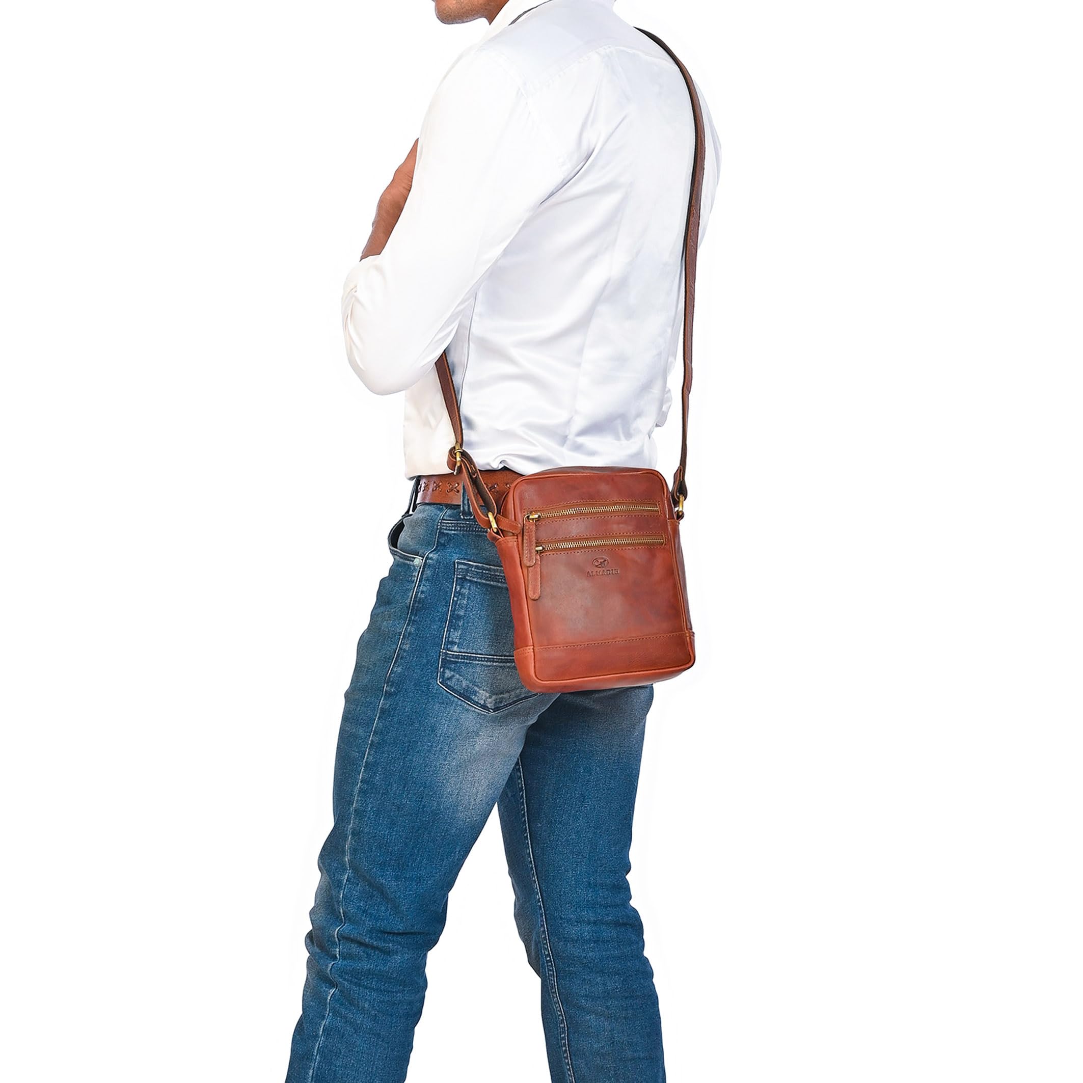 ALMADIH kleine Leder Umhängetasche Herren 9.7 Zoll iPad – LEON braun - Kompakte Ledertasche für Reisen & Alltag Messenger Schultertasche Freizeittasche Tablet Herrentasche Damen