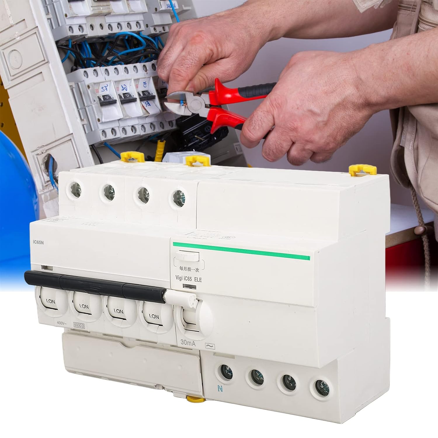Miniature Circuit Breaker PA66 Flame Retardant Shell 4P and N Circuit Breaker with Leakage Protection Accessory AC400V Ensure Reliable Electrical Protection (6A)