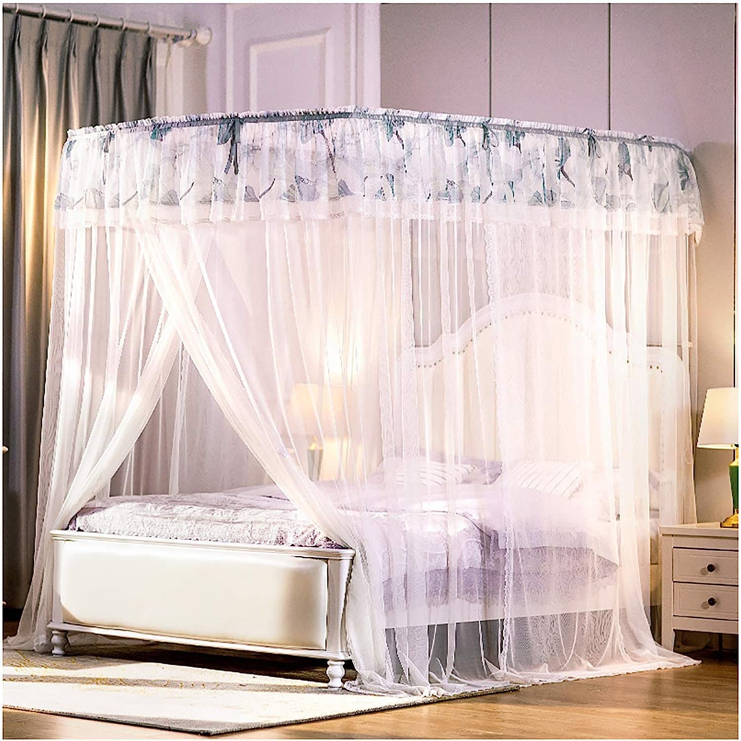 Mosquitera de cama con soporte para dormir sin insectos bajo un dosel romántico