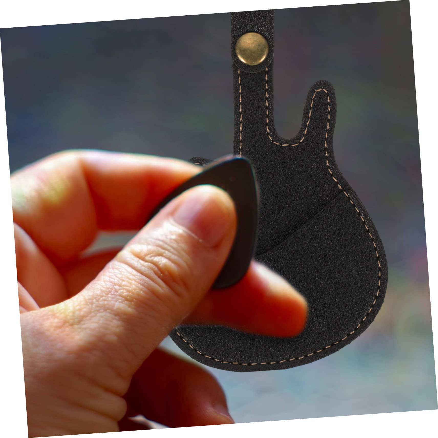 Yardwe PU Leather Guitar Picks Holder Portable Keychain Storage Case for Guitar Picks Durable Plectrum Bag Design for Guitarists the Go