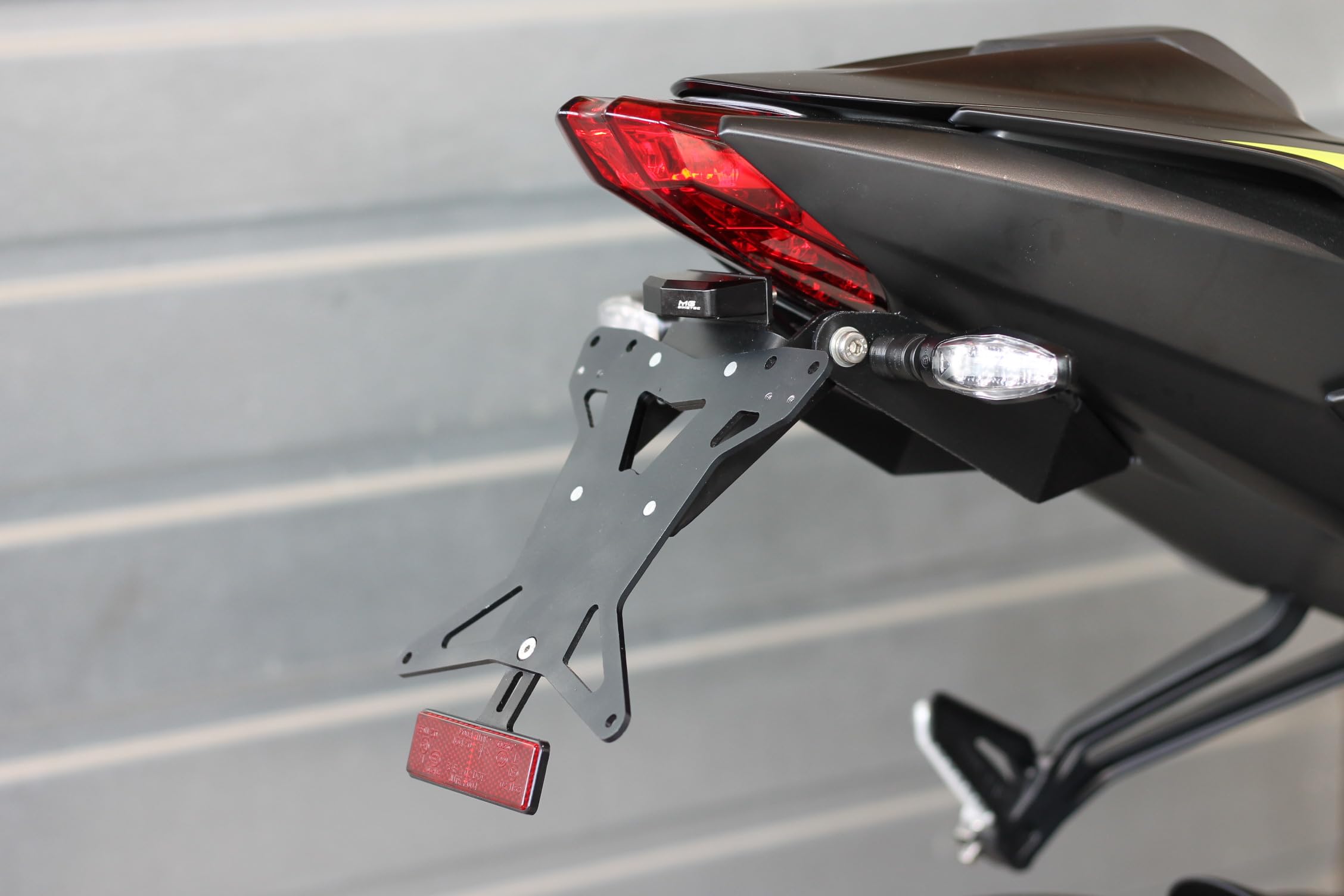 Kurzes Heck - Kennzeichenträger - Kennzeichenhalter geeignet für Triumph Street Triple 765 R S RS Moto2 ab ab 2020 (172x167mm)