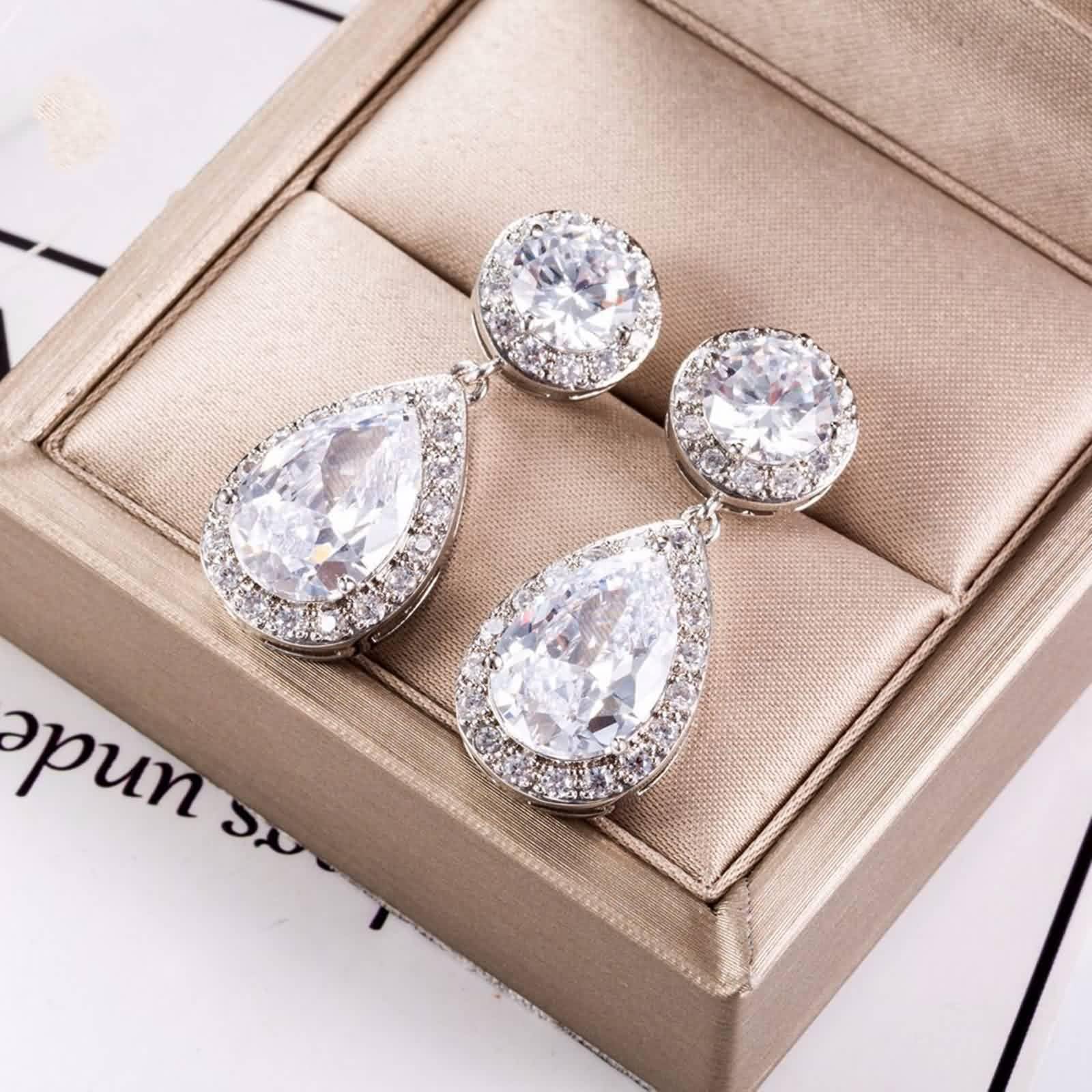 Pendientes Fiesta Largos Mujer Oro Blanco 18 Kilates Moissanita Blanca con Diamante Laboratorio Elegante Pendiente Colgante