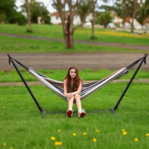 Miniatura 6 de SZHLUX Hamaca doble con soporte incluido, soporte de acero de capacidad de 450 libras, bolsa de transporte premium incluida y dos vigas de Café