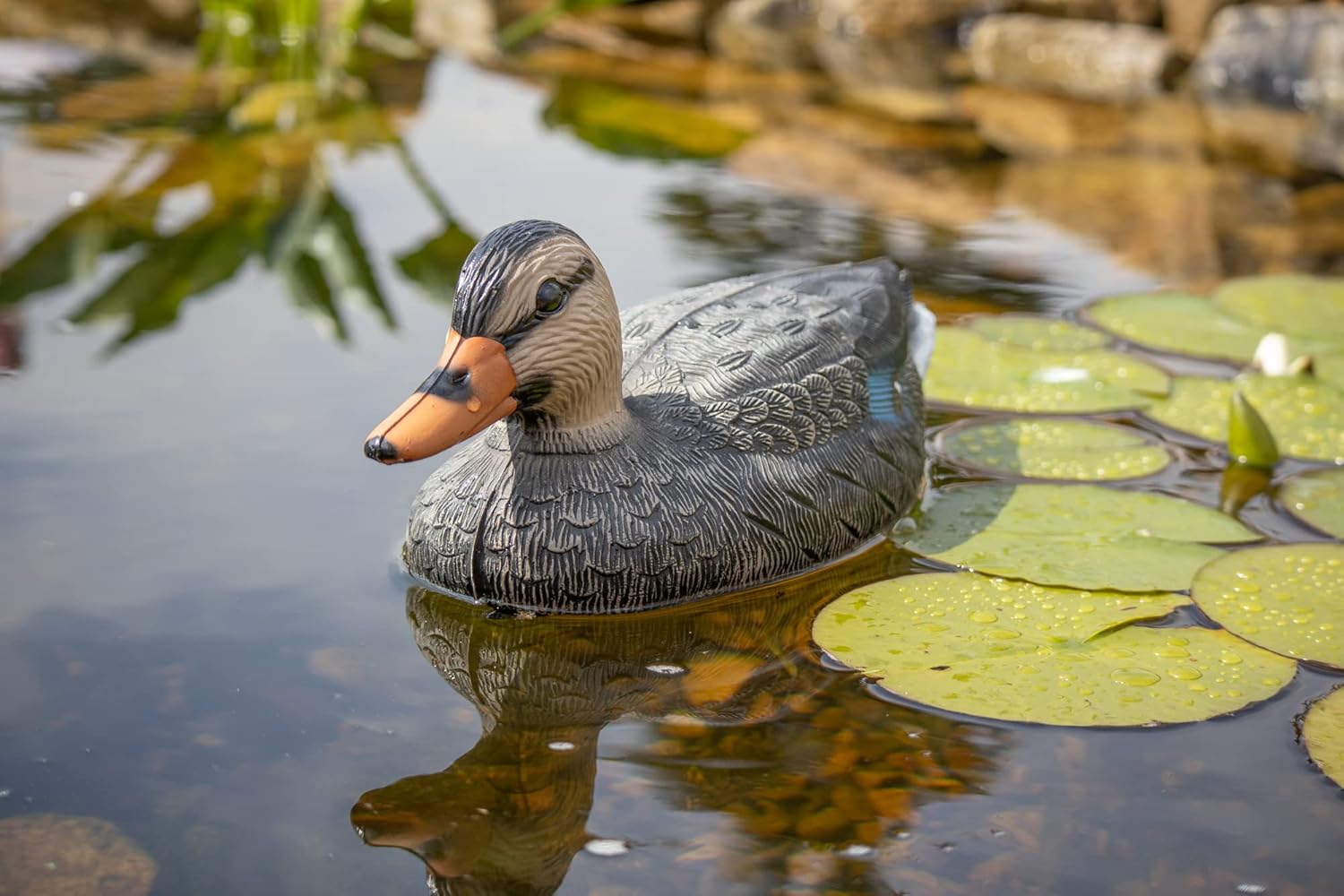 Pond H2o Floating Duck Decoy Family Pack, Contains One Male Mallard (Drake), One Female Mallard (Hen) and 3 Ducklings, Decoy, Yard Decoration