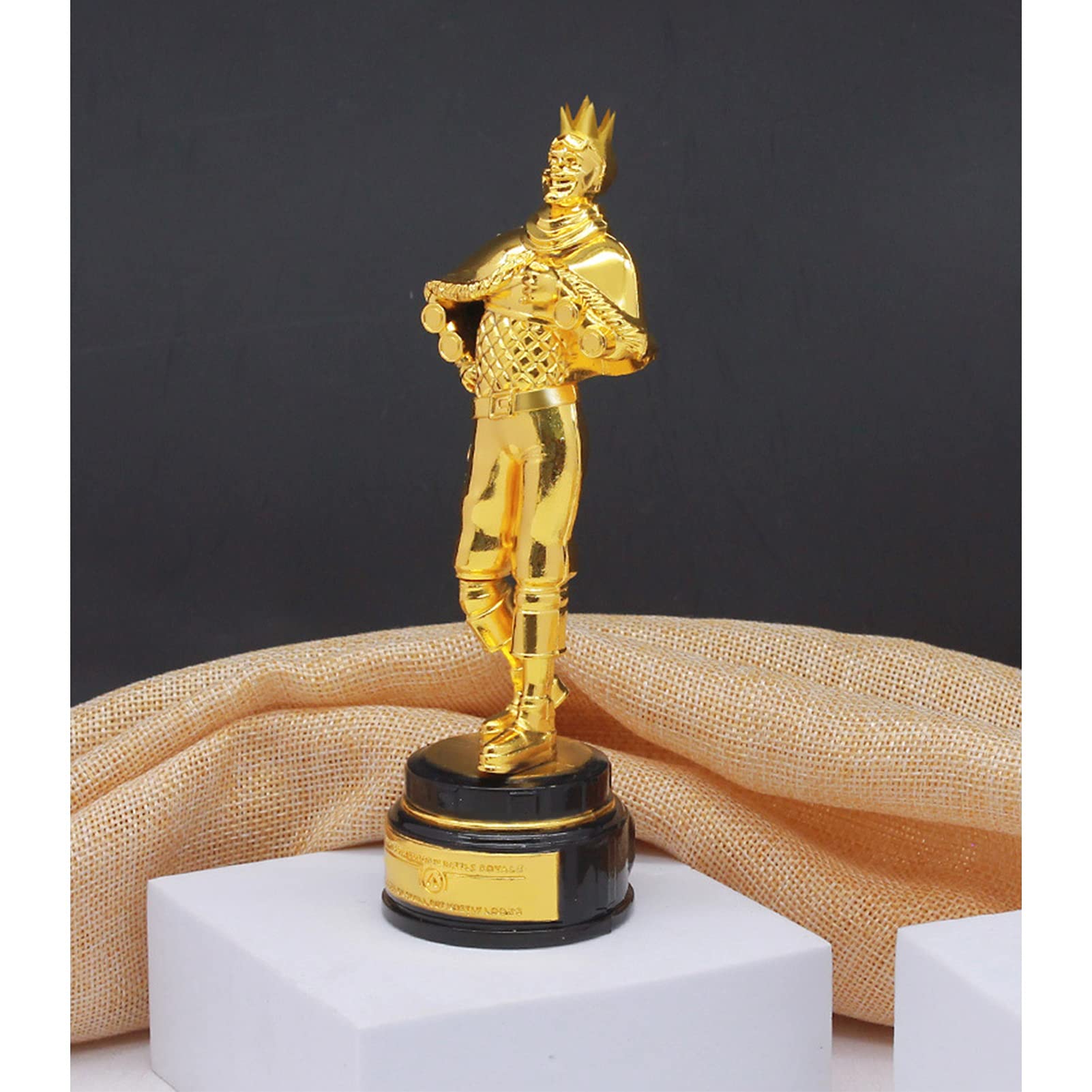 Amazon.co.jp: APEX ミラージュ専用の格闘武器 金像 ゴールデン