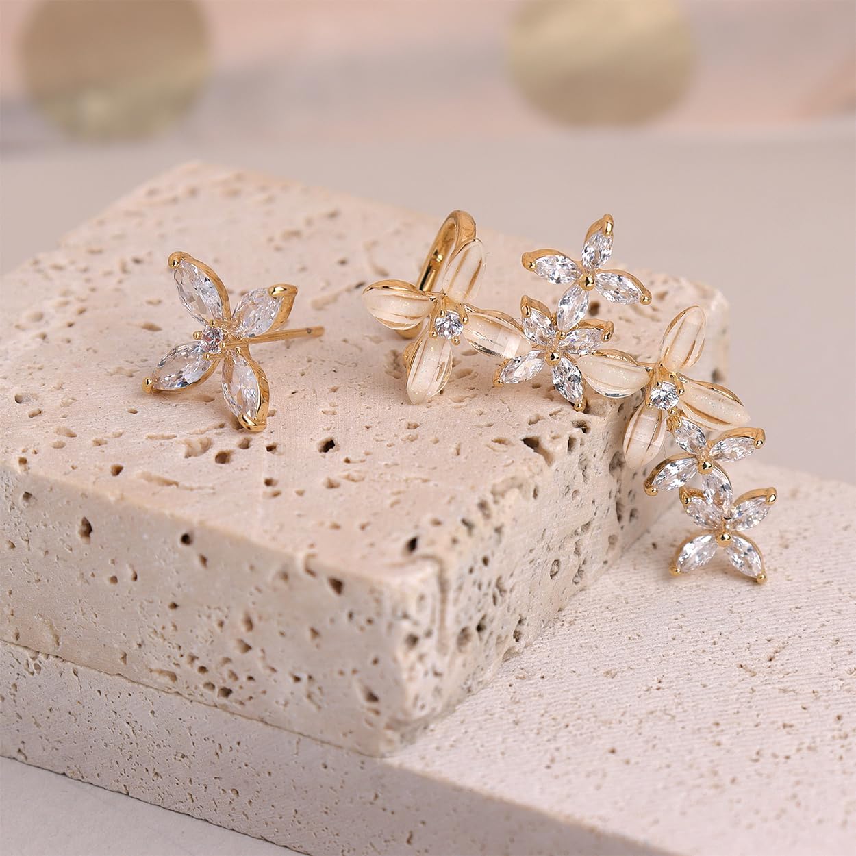 Sonateomber Ear Crawler Climber Earrings for Women, Sparkly Elegant Non Piercing Cubic Zirconia Adjustable Cuff Wrap, Pierced Rhinestone Stud Set, Hypoallergenic Cartilage Jewelry Gift