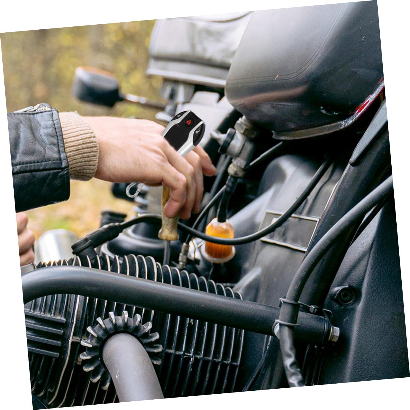 Ipetboom Kit Antifurto per Moto Resistente alle Intemperie Plastico Avvio Remoto 12v, Sistema di Allarme Telecomando Funzione Blocco e Sblocco Automatico