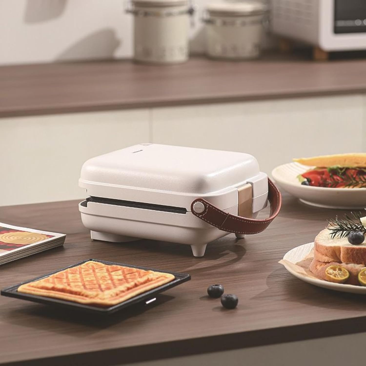 Household Multifunctional Seal Small Waffle Toaster Sandwich Maker Egg Waffle Maker