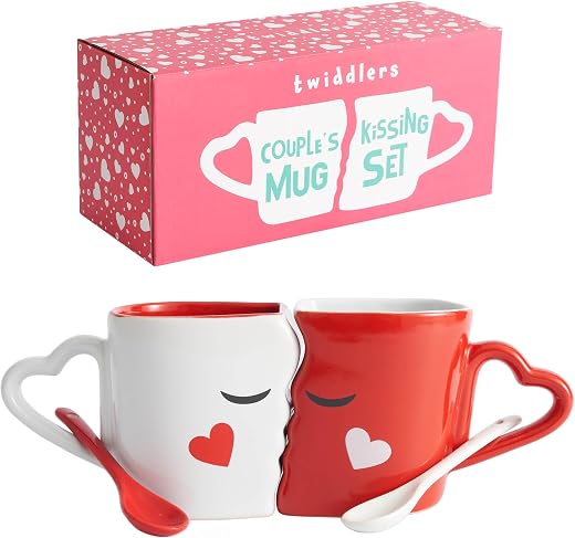 THE TWIDDLERS Kissing Kiss Mugs, Large Couple Mugs with Matching Spoons and Gift Box - Ideal for Anniversary, Valentine's Day and Christmas