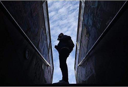 Miniatura 7 de Sony Cyber-Shot RX0 II - Paquete de cámara ultracompacta de 15,3 MP con tarjeta de memoria MicroSDXC UHS-I de 128 GB y agarre de disparo y trípode