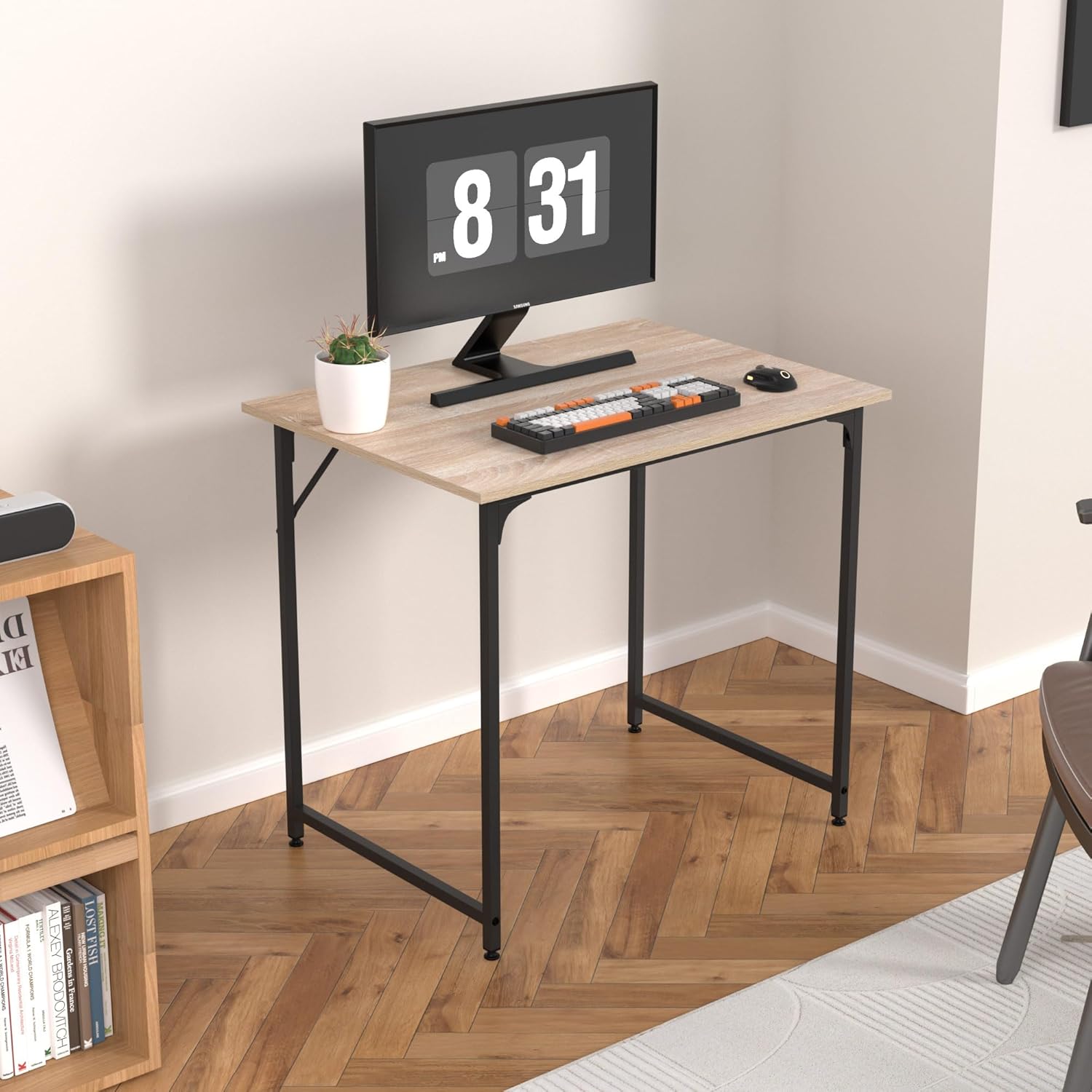 32 Inch Computer Desk with Wood Board and Metal Frame, Modern Simple Style Work Desk with Adjustable Feet, Study Gaming Desk Table for Home Office, Bedroom, Small Spaces