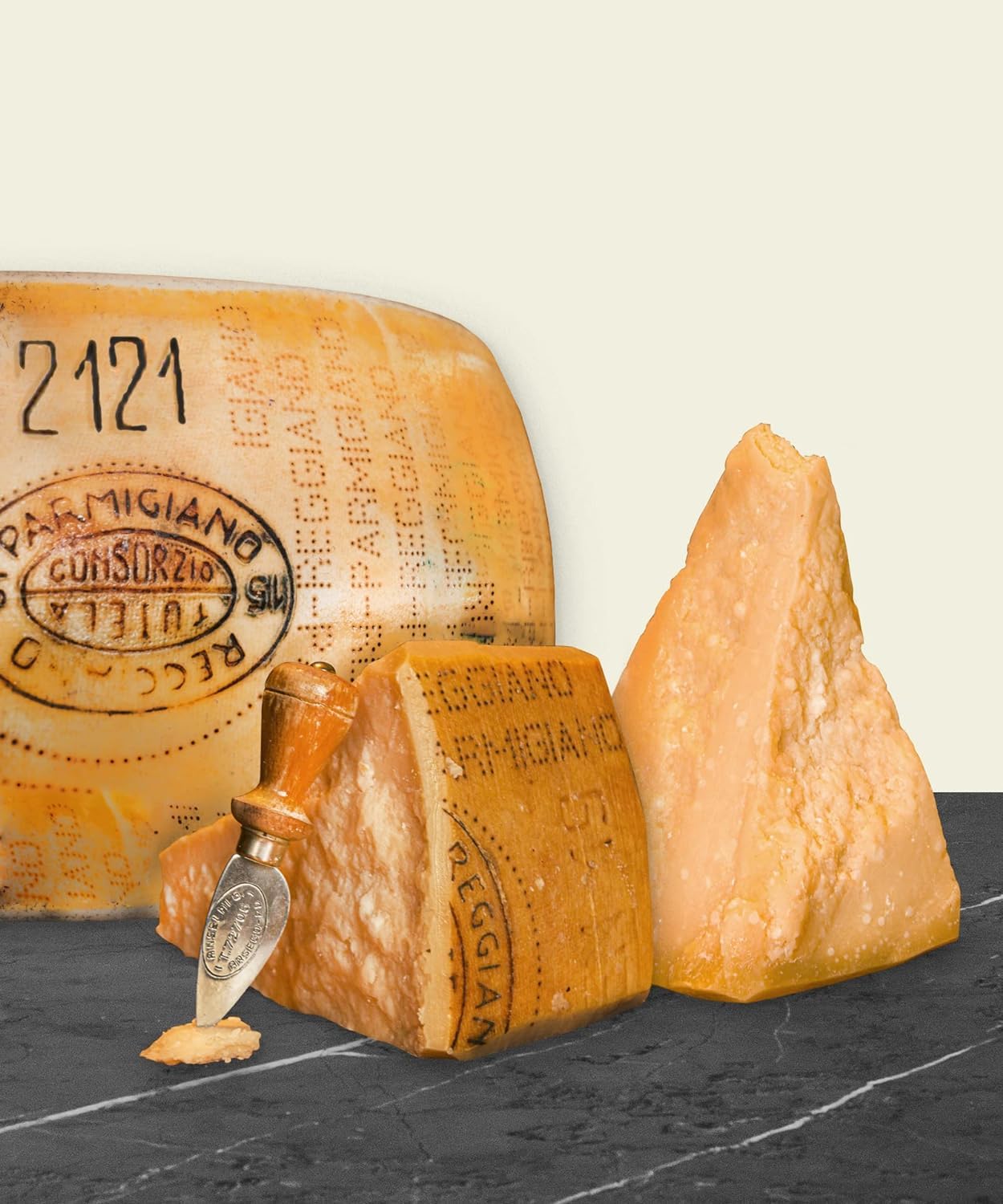 Env. 500 g Parmigiano Reggiano DOP Stravecchio 36 mois gagnant comme meilleur parmesan au monde