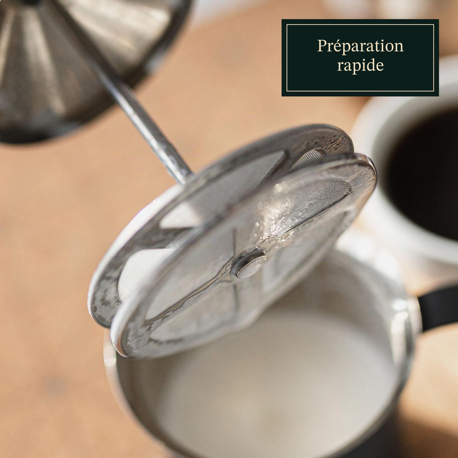 Mousseur à lait manuel en acier inoxydable avec double passoire I Mousseur à lait pour mousse de lait crémeuse pour spécialités de café, Milk Frother (argenté, 400 ml)