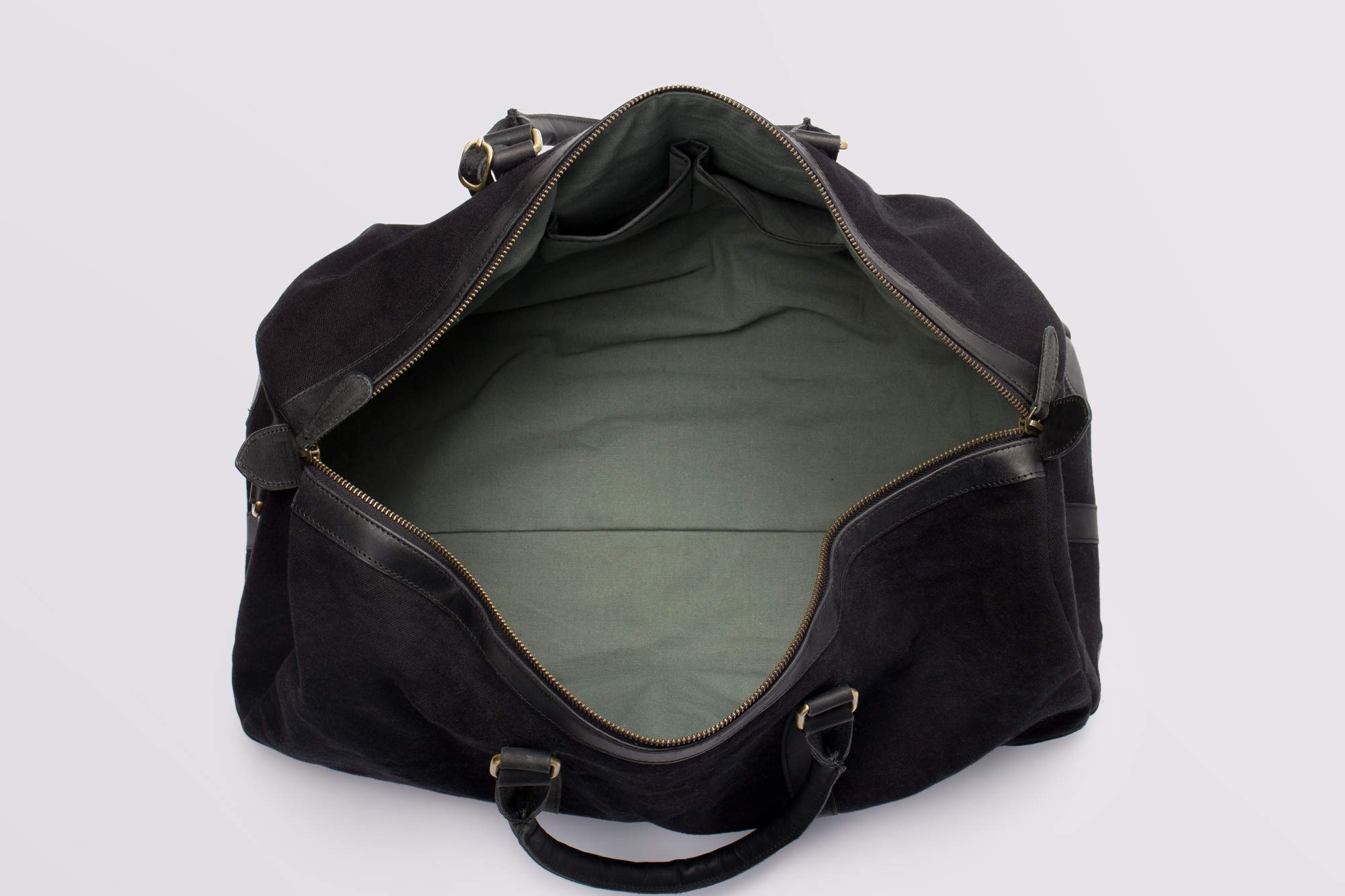 HOLZRICHTER Berlin - Weekender aus Leder & Canvas für Herren (No 8-6), Reisetasche 27x55x25 cm, Handgefertigte Umhängetasche mit Schultergurt, für Handgepäck, in Schwarz und Braun