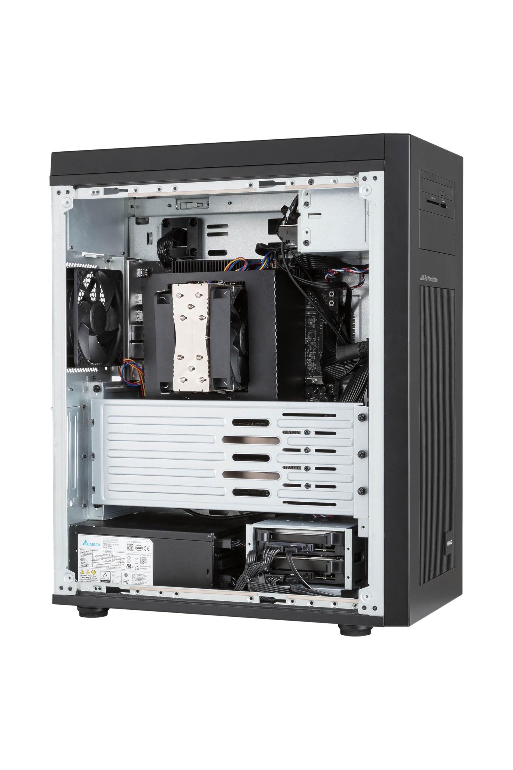 ASUS ExpertCenter Pro ET700I W7-B-750 Performance AI workstation supporta Intel Xeon W-3400 / W-2400, PCIe 5.0, DDR5 ECC, 2x 2.5Gb LAN, 2x M.2, 2x supporto GPU, 750W 80 PLUS Gold PSU, USB 20Gbps