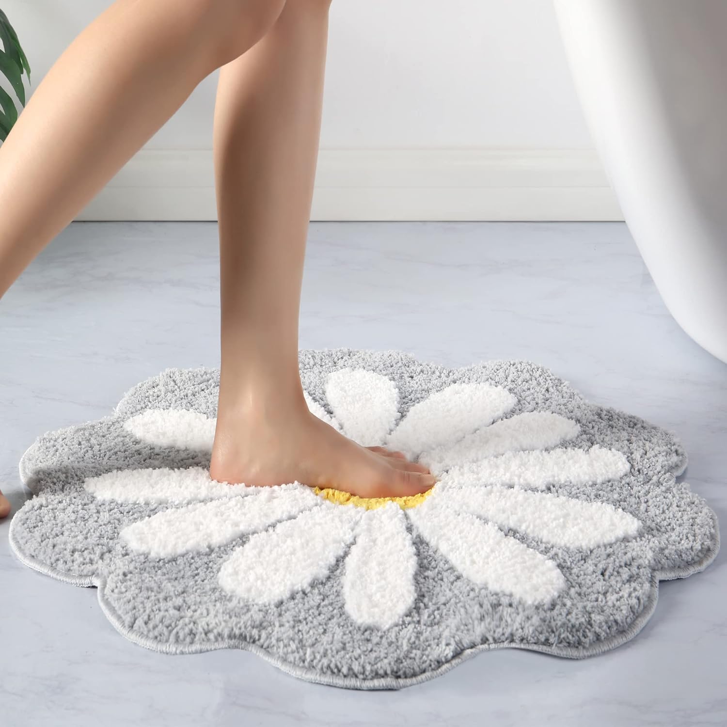 Cute Bath Mat,Pink Flower Rug,Water Absorption Non Slip Mat,Soft Machine Wash Rug Mat for Bedroom Kitchen Bathroom Toilet Floors 25.6 x 25.6 Inches (Grey)