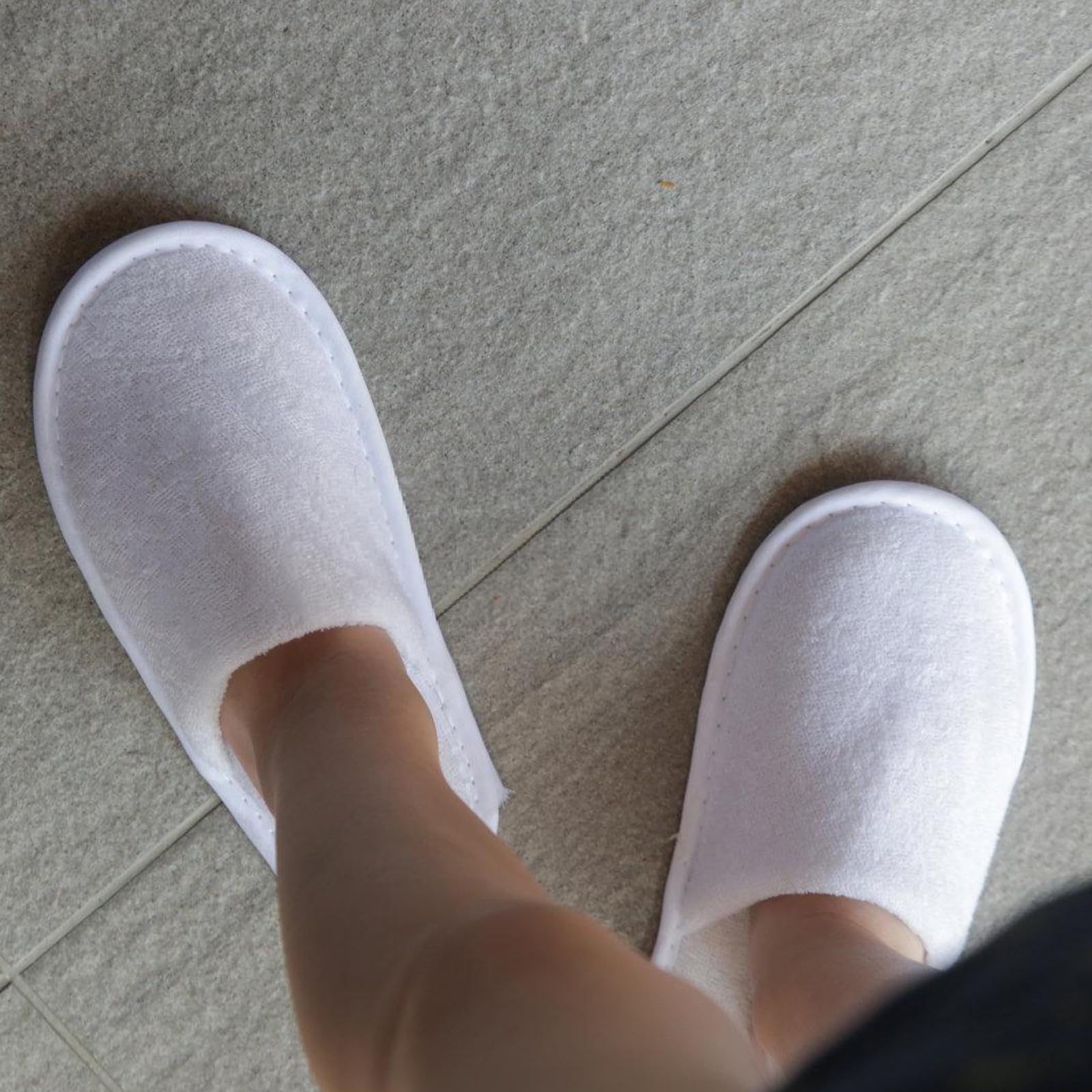 24 paia di pantofole in spugna Terry, pantofole da hotel, set di pantofole bianche per ospiti, pantofole chiuse da 4 mm, pantofole da bagno, pantofole Terry unisex per hotel, salone, spa, casa