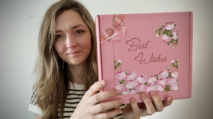Watch Gift box, see all that comes inside! Full review! on Amazon Live