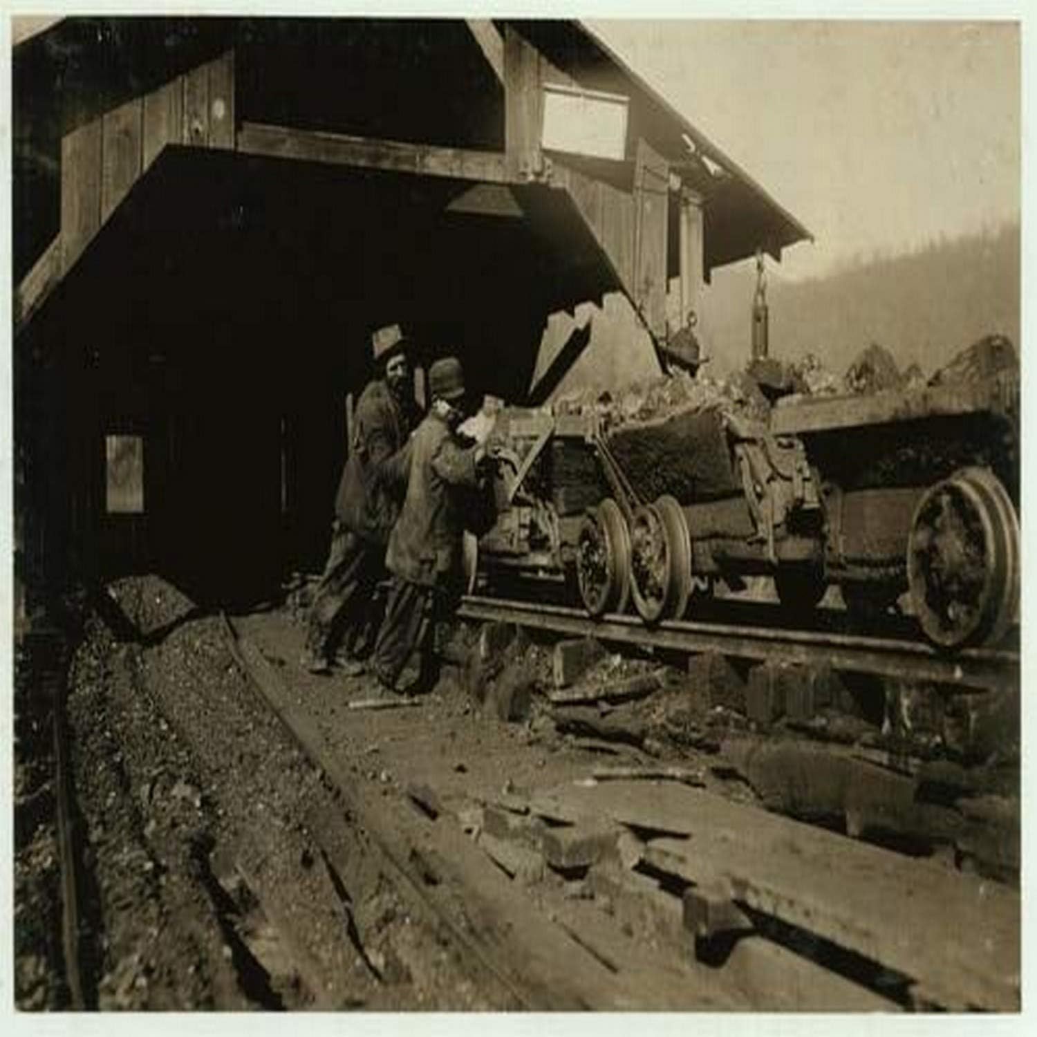 Harley Bruce a young couplingboy at tipple of Indian