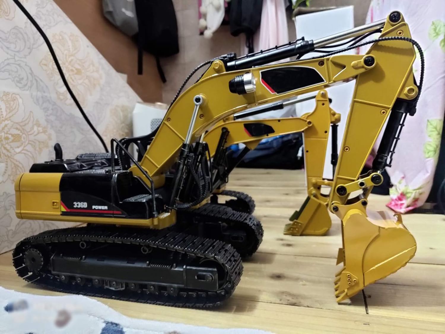 All Metal 580 Simulation Bucket 336D for HuiNa 580 Excavator RC Car