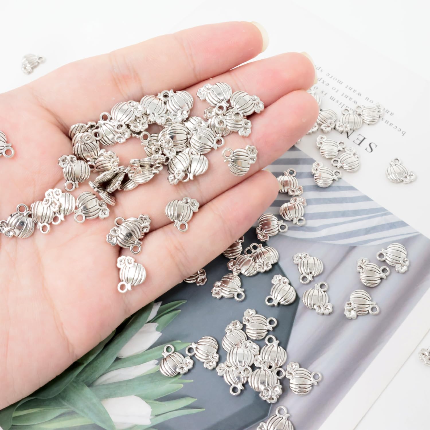 Honbay 100PCS Alloy Fall Charms Pendant Autumn Pumpkin Pendant Thanksgiving Halloween Bead Charms for Earrings Bracelets Necklaces Keychains Jewelry Crafts Making - Image 6