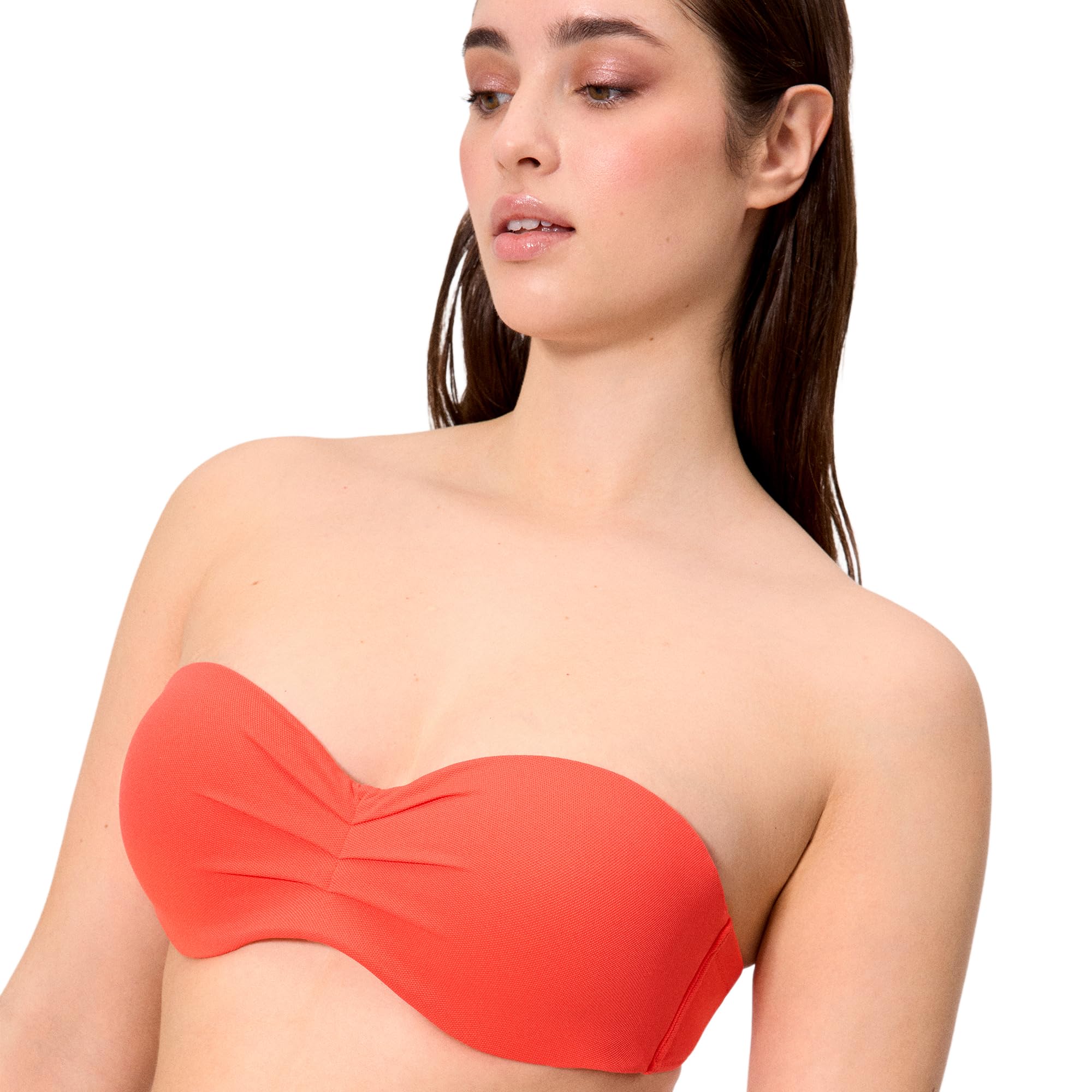 YSABEL MORA. Top Bikini Bandeau Micropiqué Coral Copa C. Sujeción Y Versatilidad con Aro Y Relleno. Tirantes Regulables Y Desmontables para Mayor Comodidad. Colección Sunset.