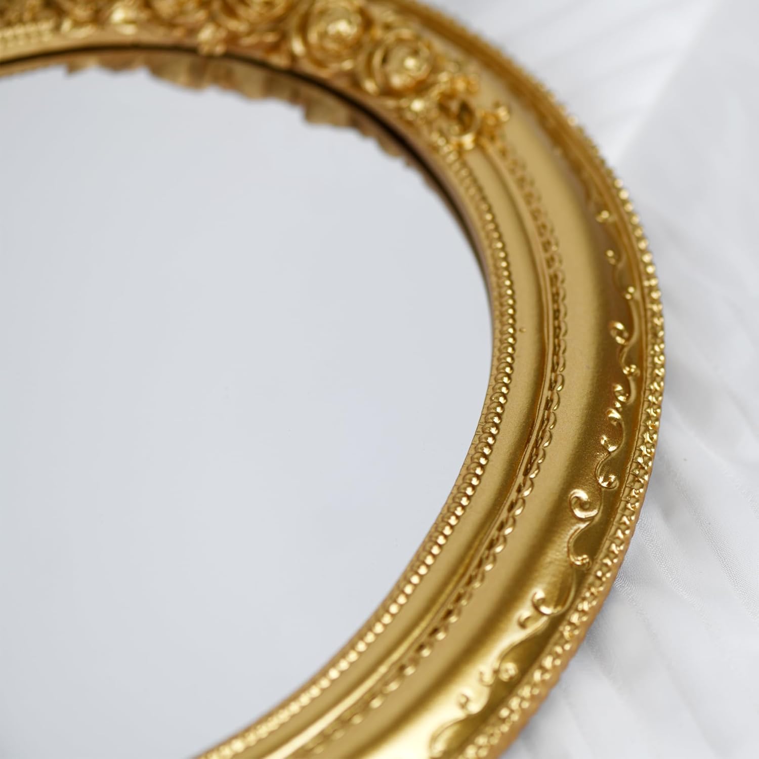 Oval Resin Vintage Mirror, Wall Mounted Decorative Mirror for Entryway, Hallway, Bedroom Oval Mirror 11.8x10 inch (Gold)